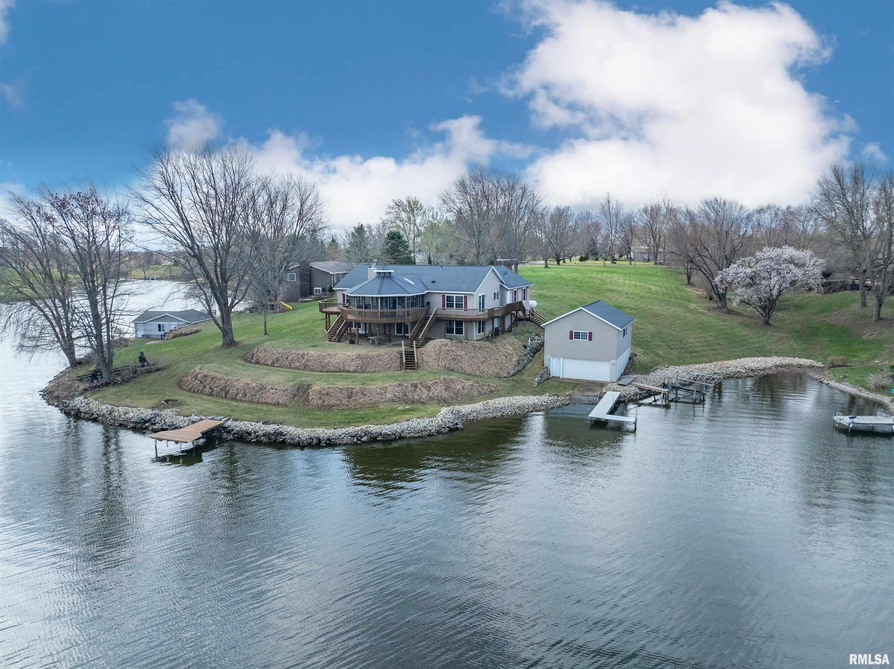314 Lakeview Drive, Avon, Illinois image 8