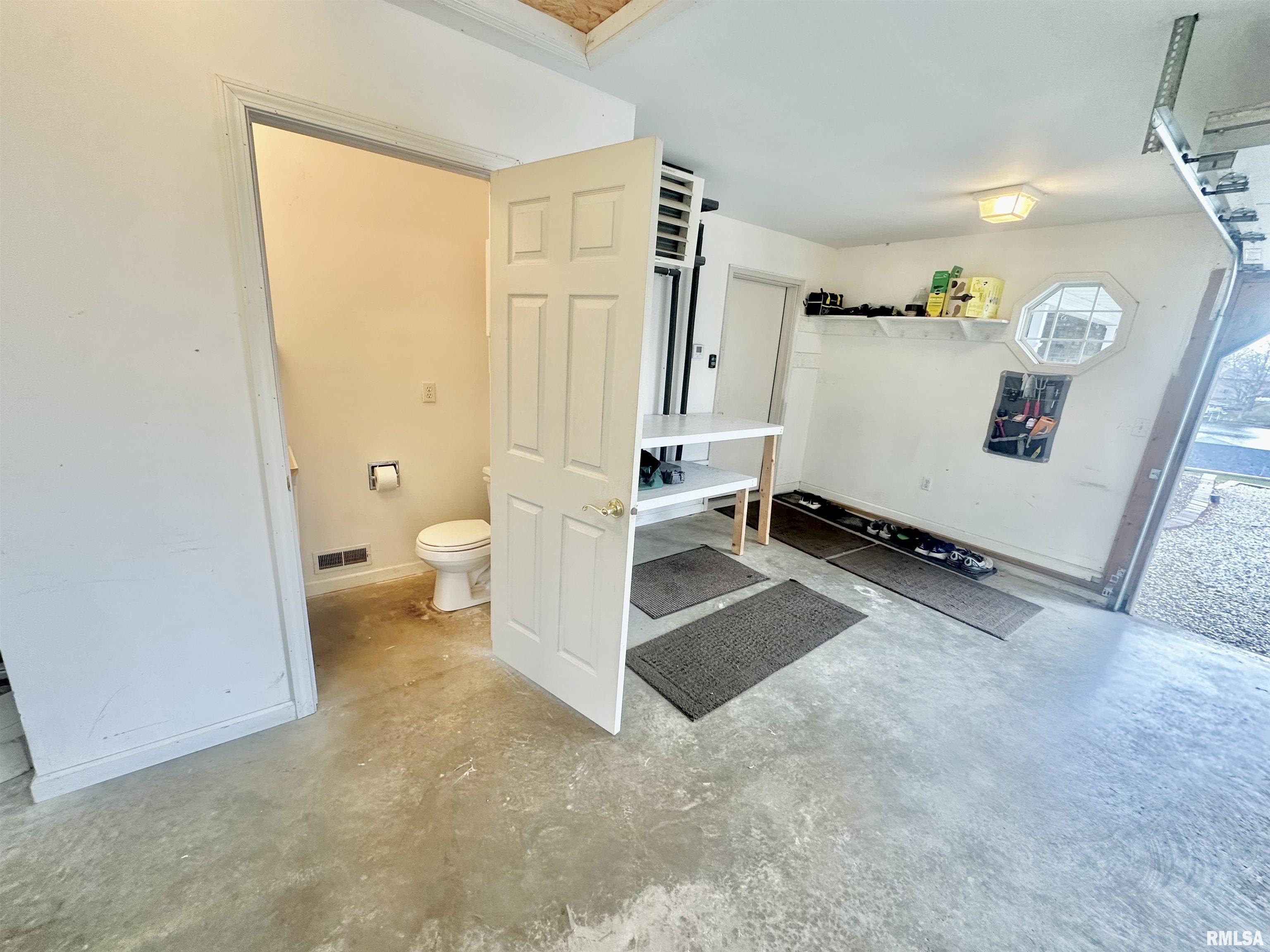 314 Lakeview Drive, Avon, Illinois image 39