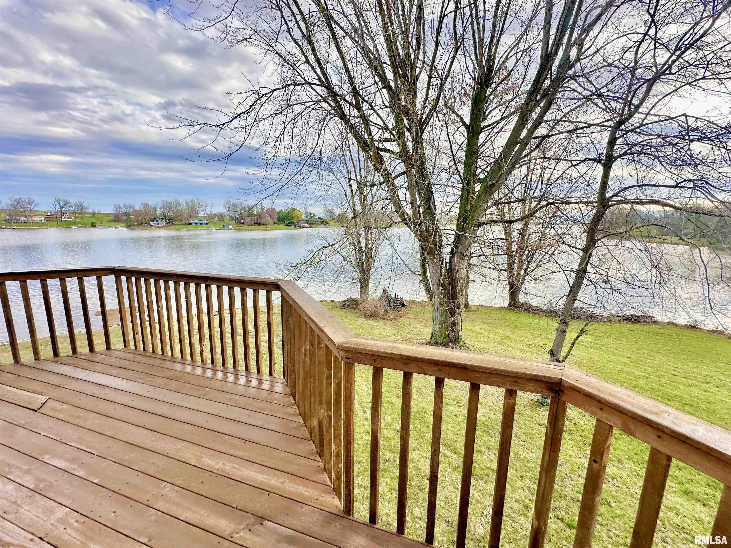 314 Lakeview Drive, Avon, Illinois image 16