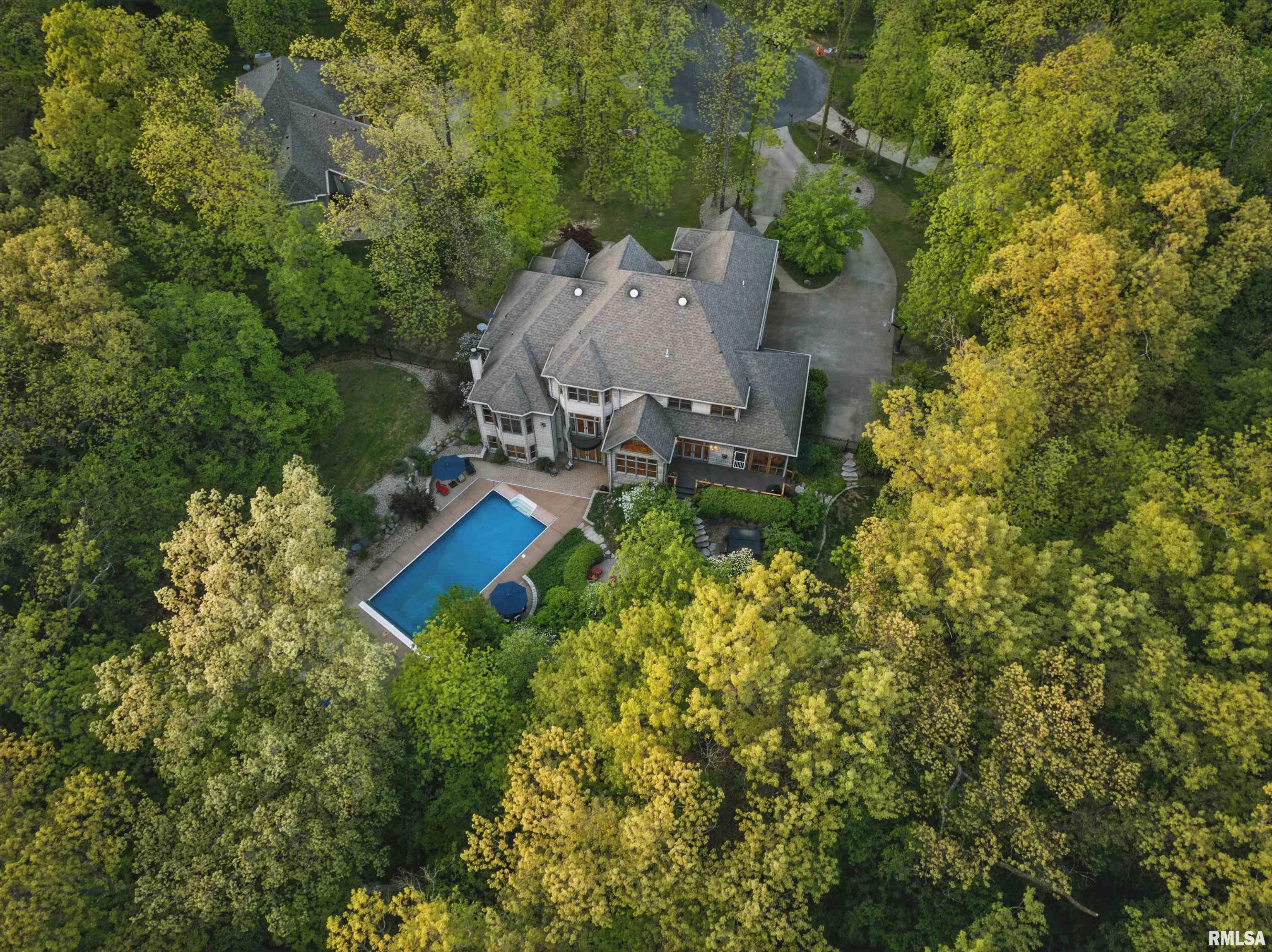 7300 N Honeysuckle Court, Brimfield, Illinois image 4
