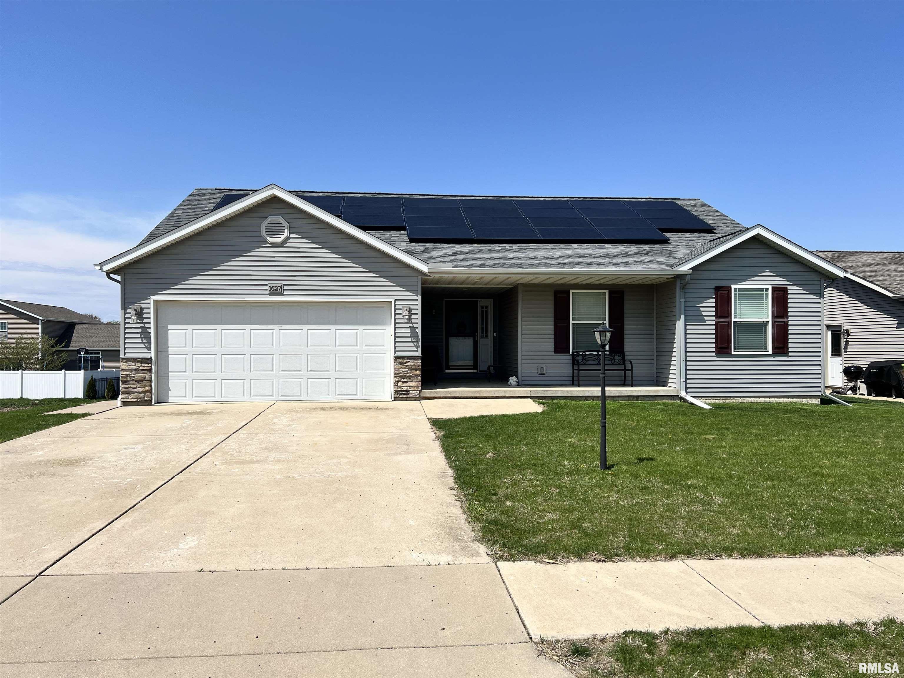 1627 Savile Lane, Washington, Illinois image 1