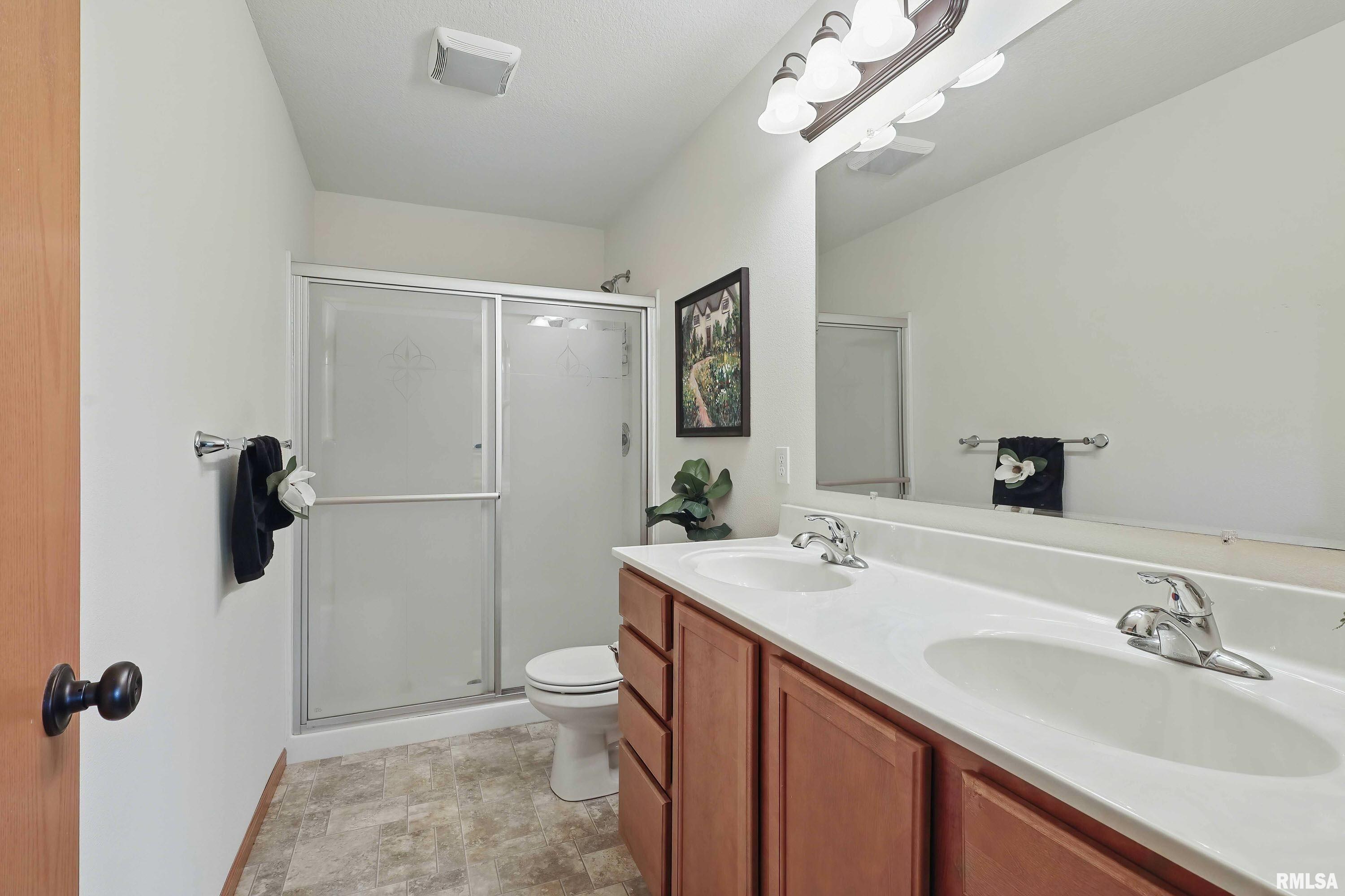 6120 Deere Creek Lane #A, Davenport, Iowa image 15