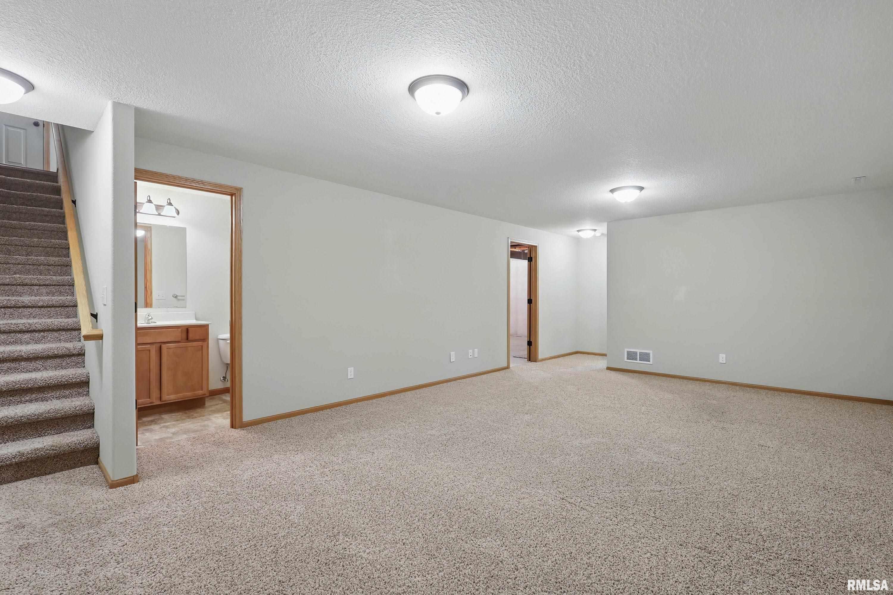 6120 Deere Creek Lane #A, Davenport, Iowa image 22