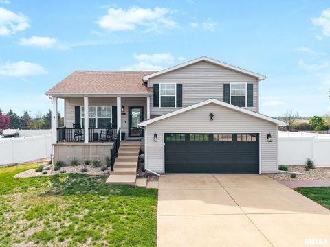 Photo of 1821 PARKFIELD Drive, Pekin, IL 61554 (MLS # PA1265641)