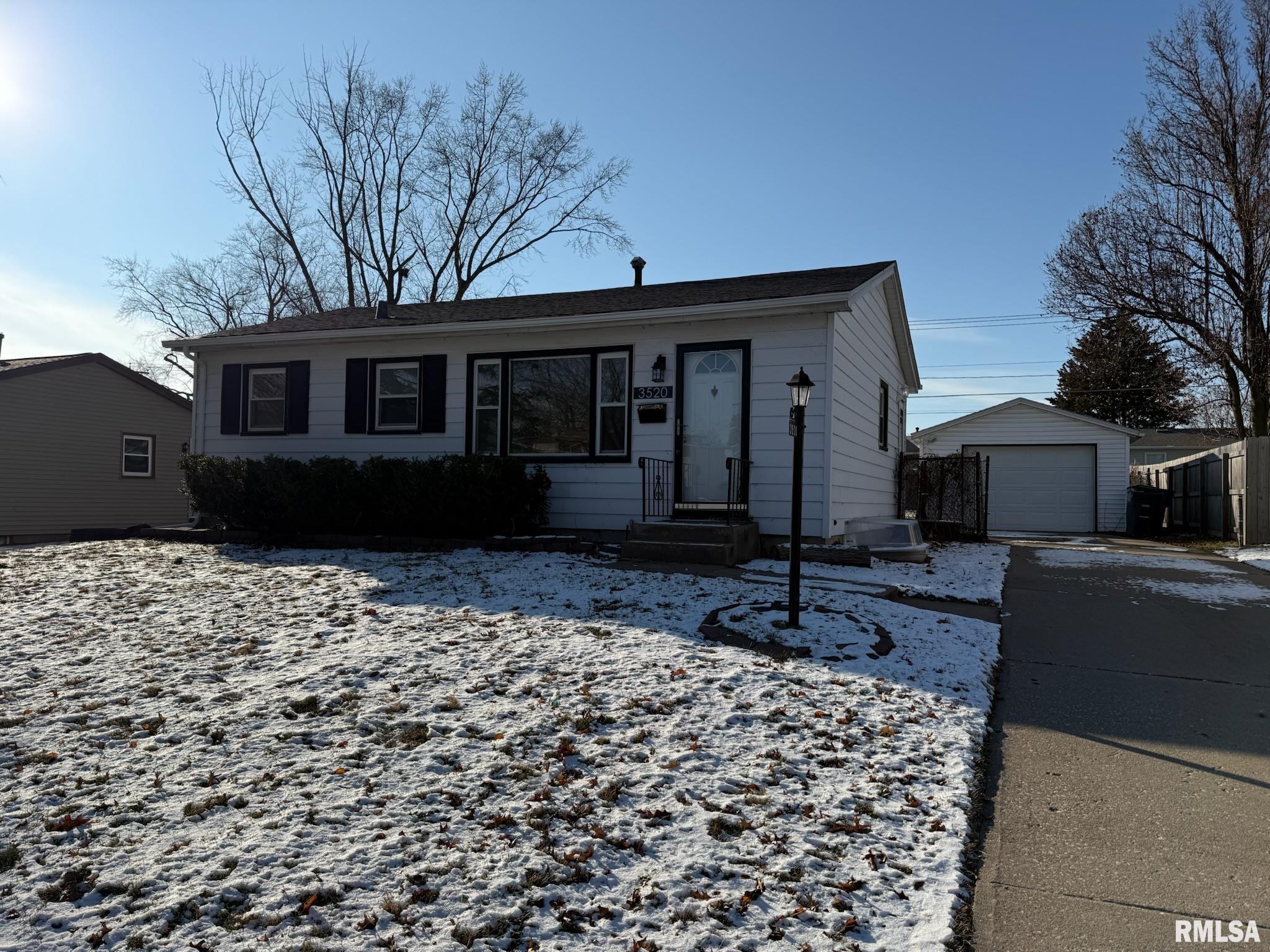 3520 Greenbriar Drive, Bettendorf, Iowa image 1