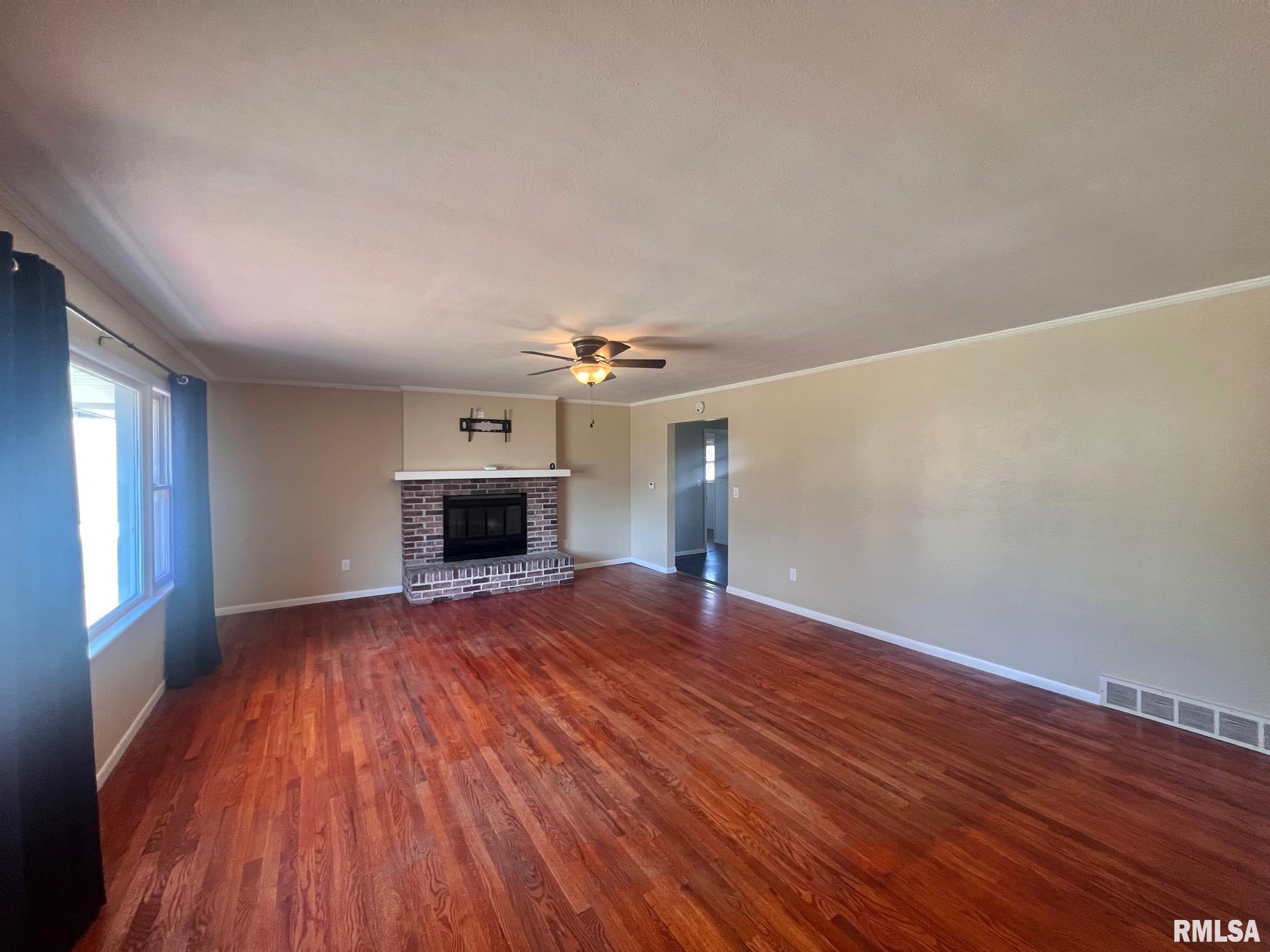 2037 N Ohio Avenue, Davenport, Iowa image 3