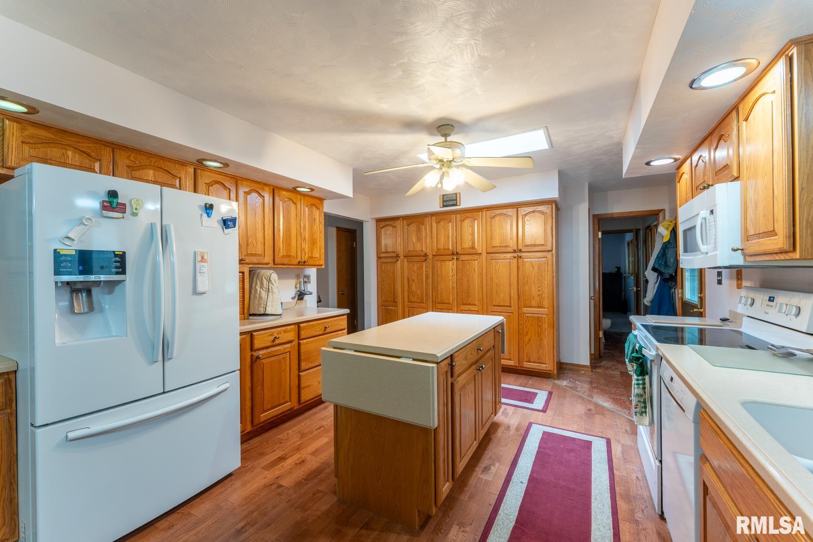2581 S Lakeshore Drive, Goreville, Illinois image 13