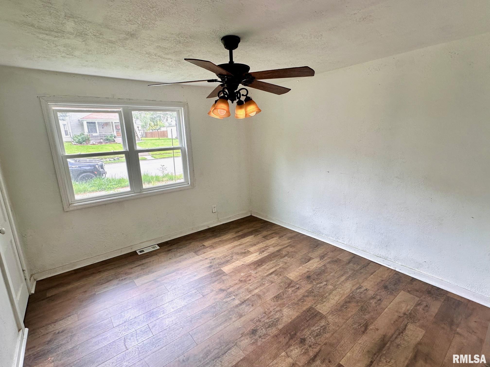 945 N Church Street, Jacksonville, Illinois image 8