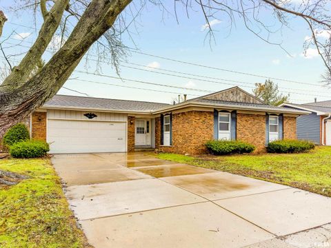 Homes For Sale - 1701 W Thames Drive<br/> Peoria County, Peoria, IL 61614
