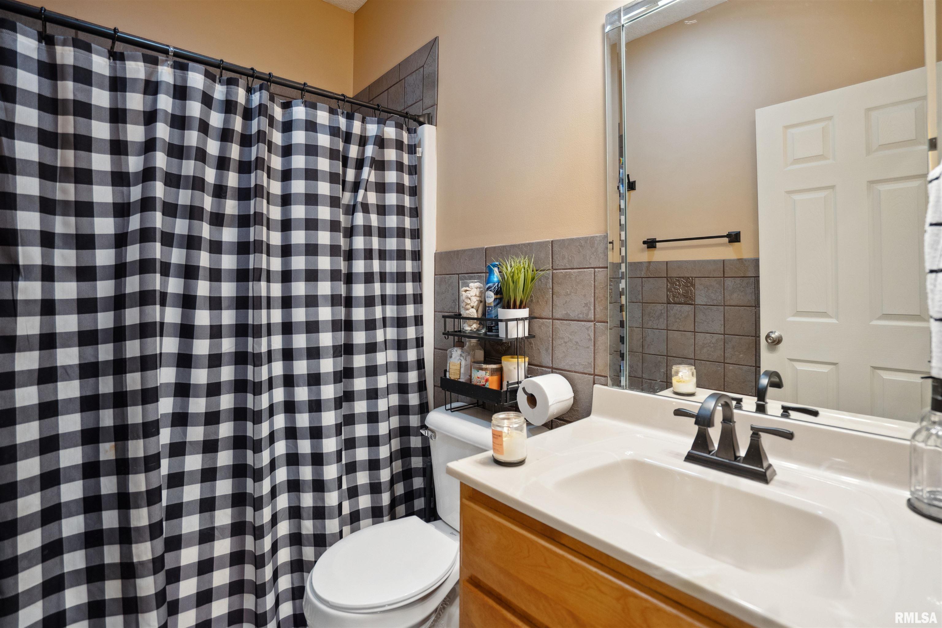 13 Hidden Valley Circle, Davenport, Iowa image 13