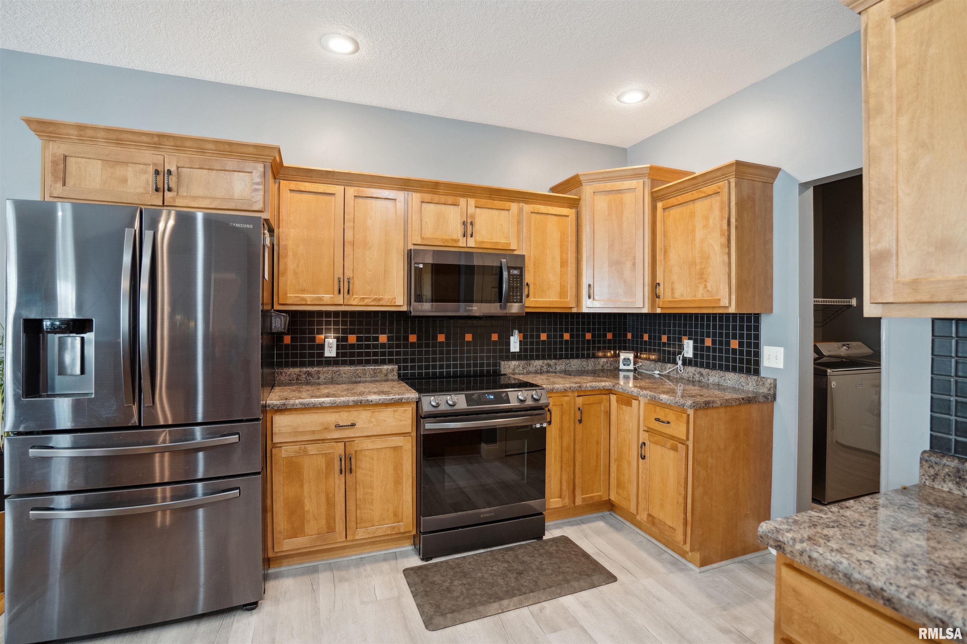 13 Hidden Valley Circle, Davenport, Iowa image 10