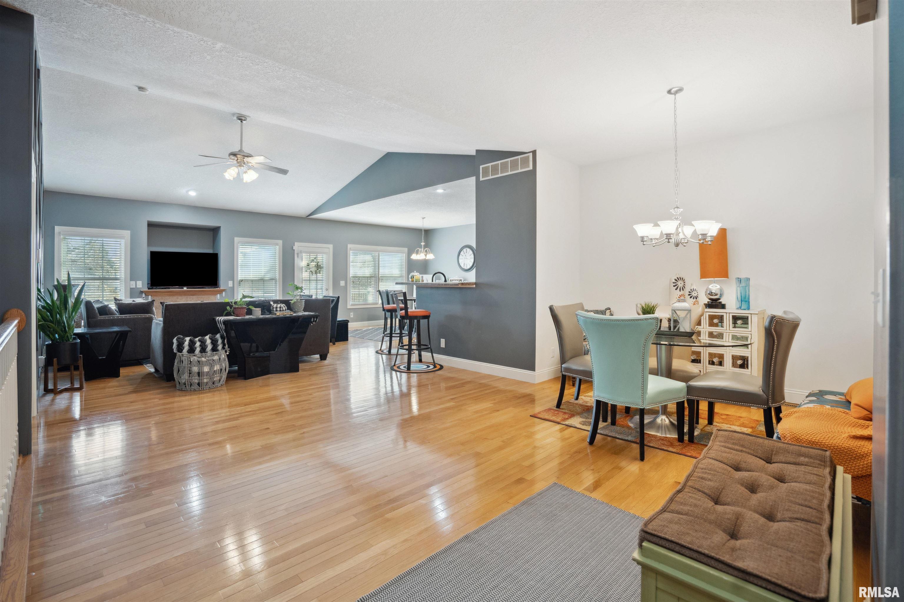 13 Hidden Valley Circle, Davenport, Iowa image 12