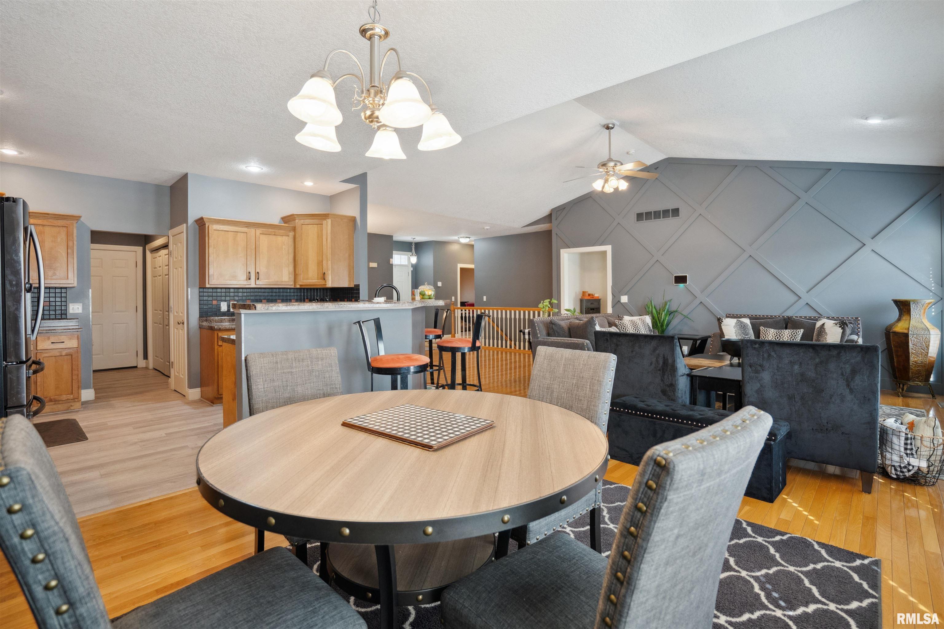 13 Hidden Valley Circle, Davenport, Iowa image 5