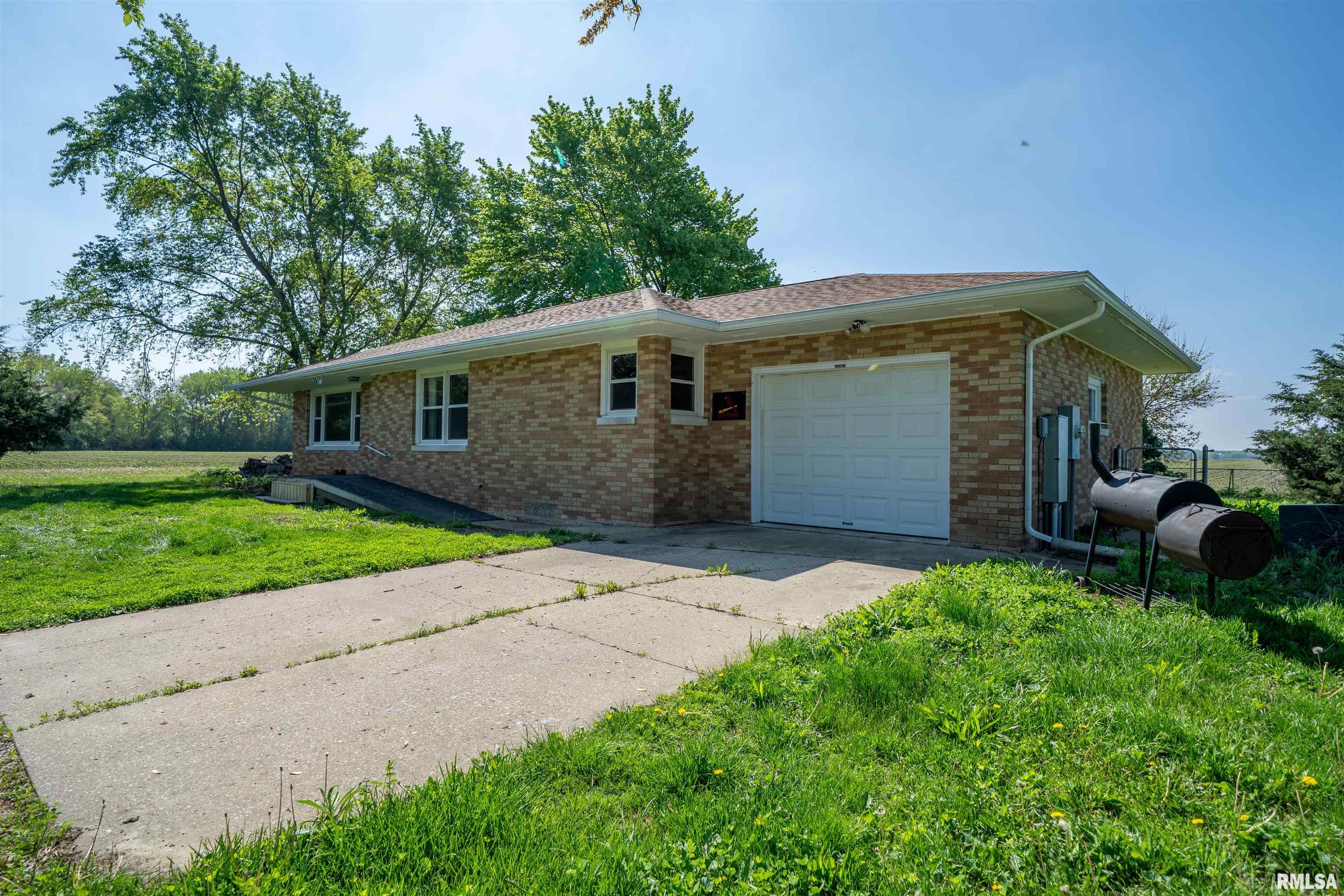 15361 Furrow Road, Pekin, Illinois image 2