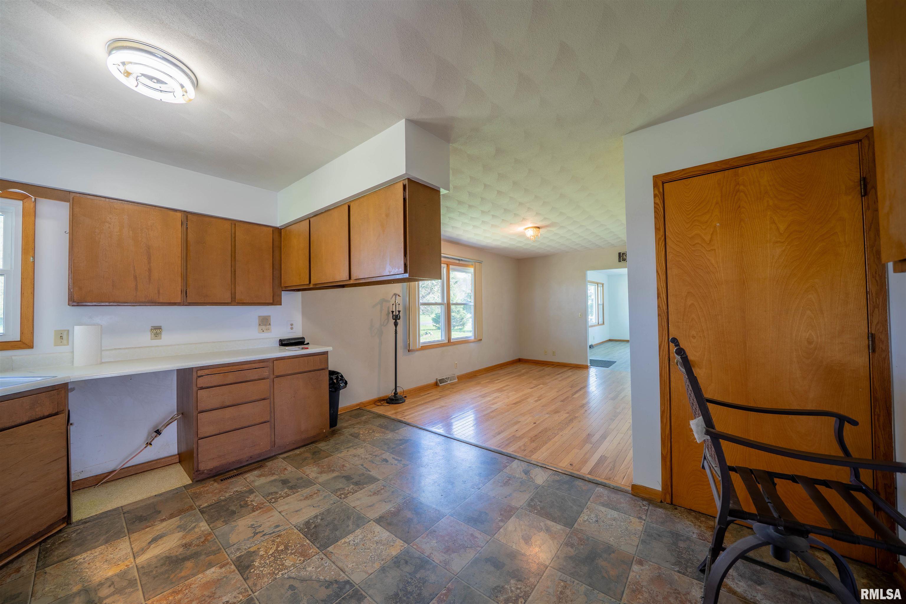 15361 Furrow Road, Pekin, Illinois image 13