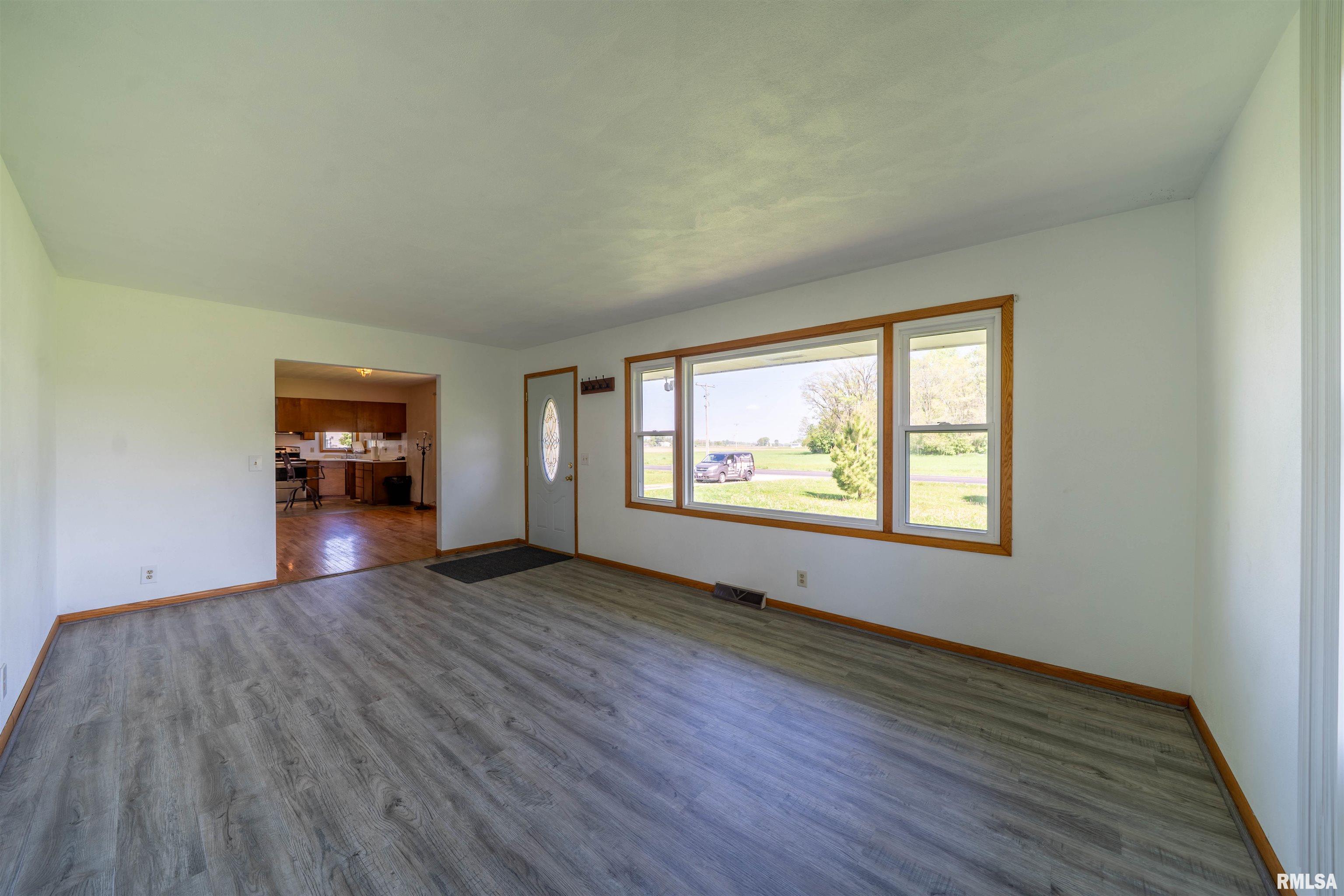 15361 Furrow Road, Pekin, Illinois image 6