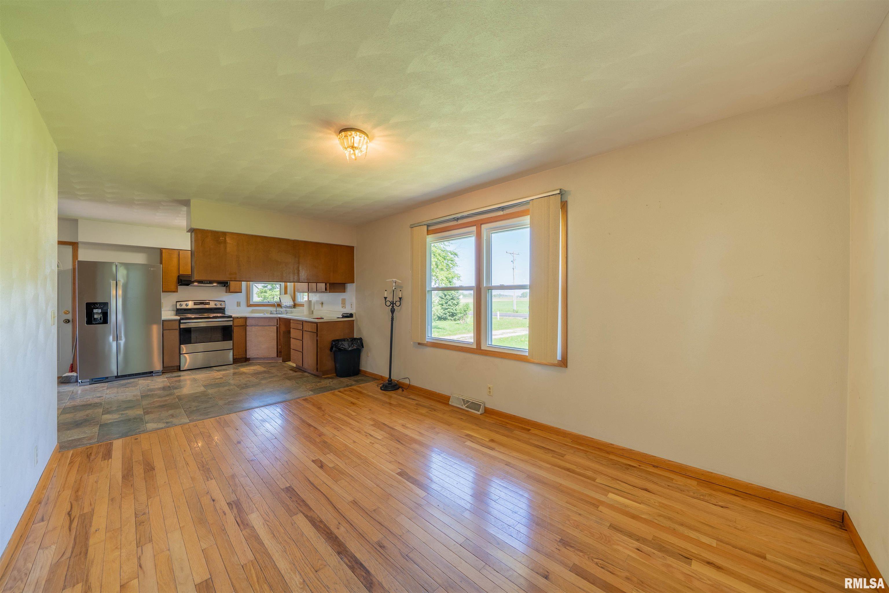 15361 Furrow Road, Pekin, Illinois image 8