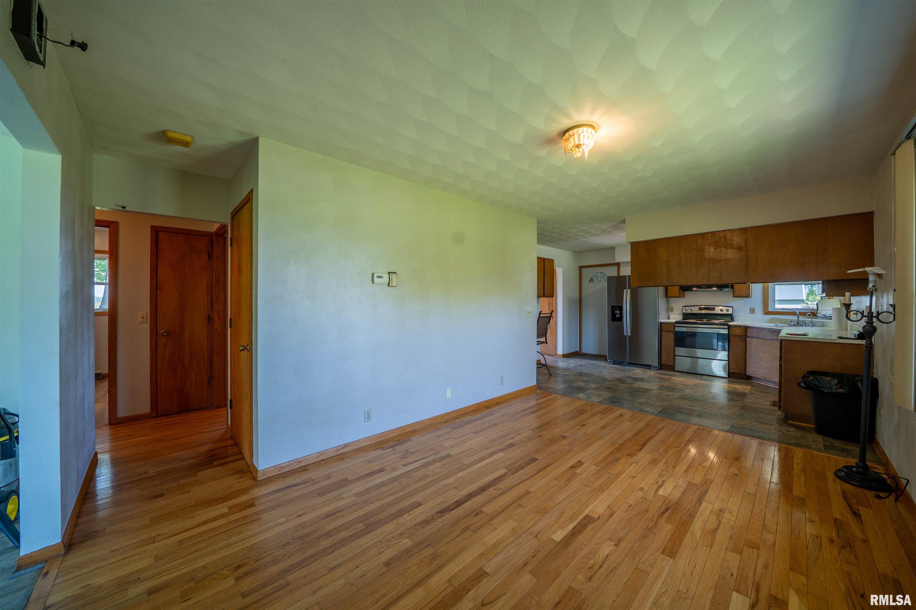 15361 Furrow Road, Pekin, Illinois image 11