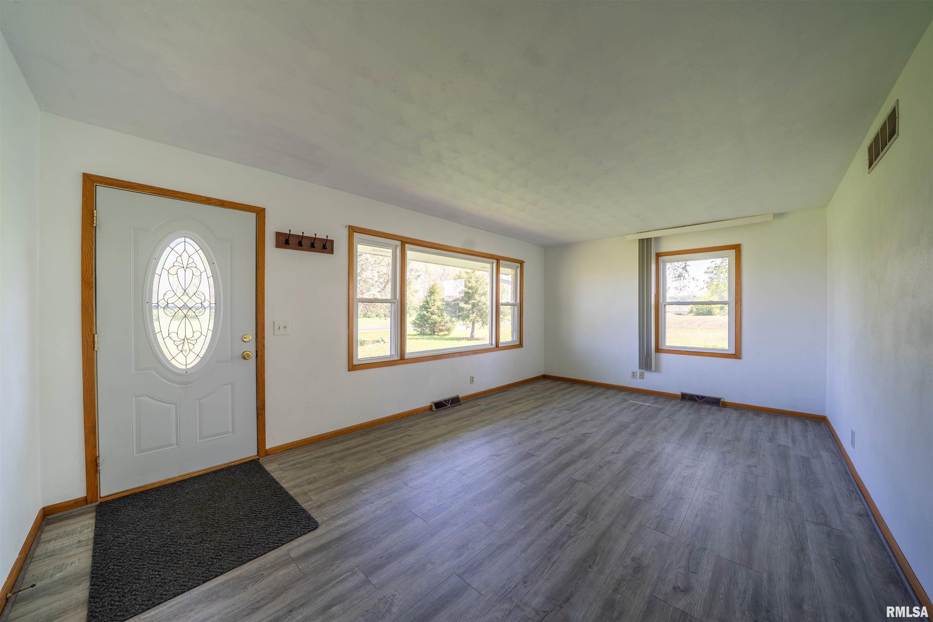 15361 Furrow Road, Pekin, Illinois image 7