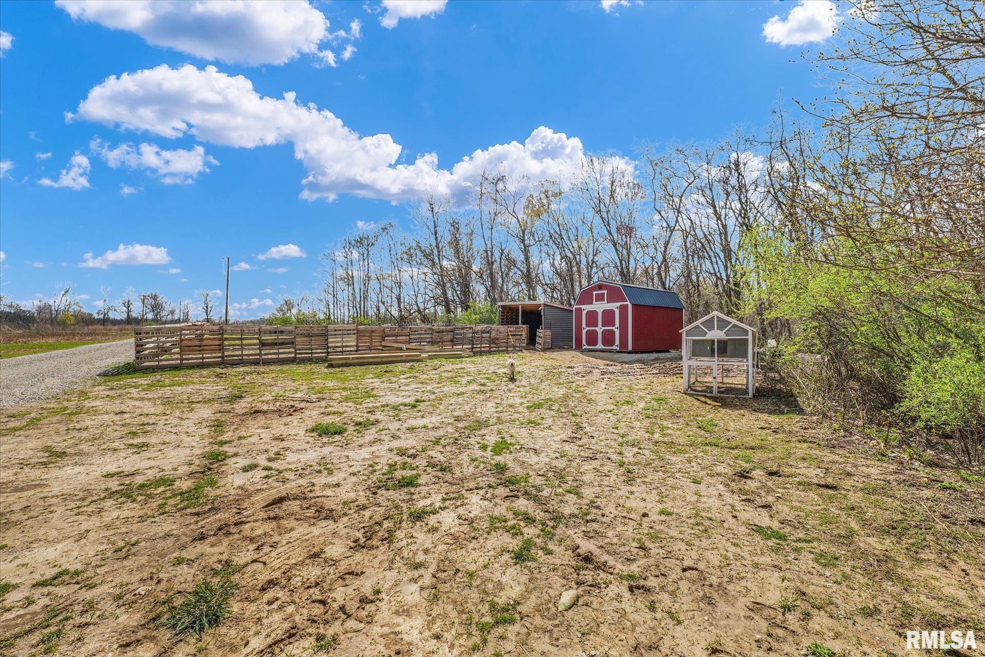 15295 E County Road 150 N, Charleston, Illinois image 4