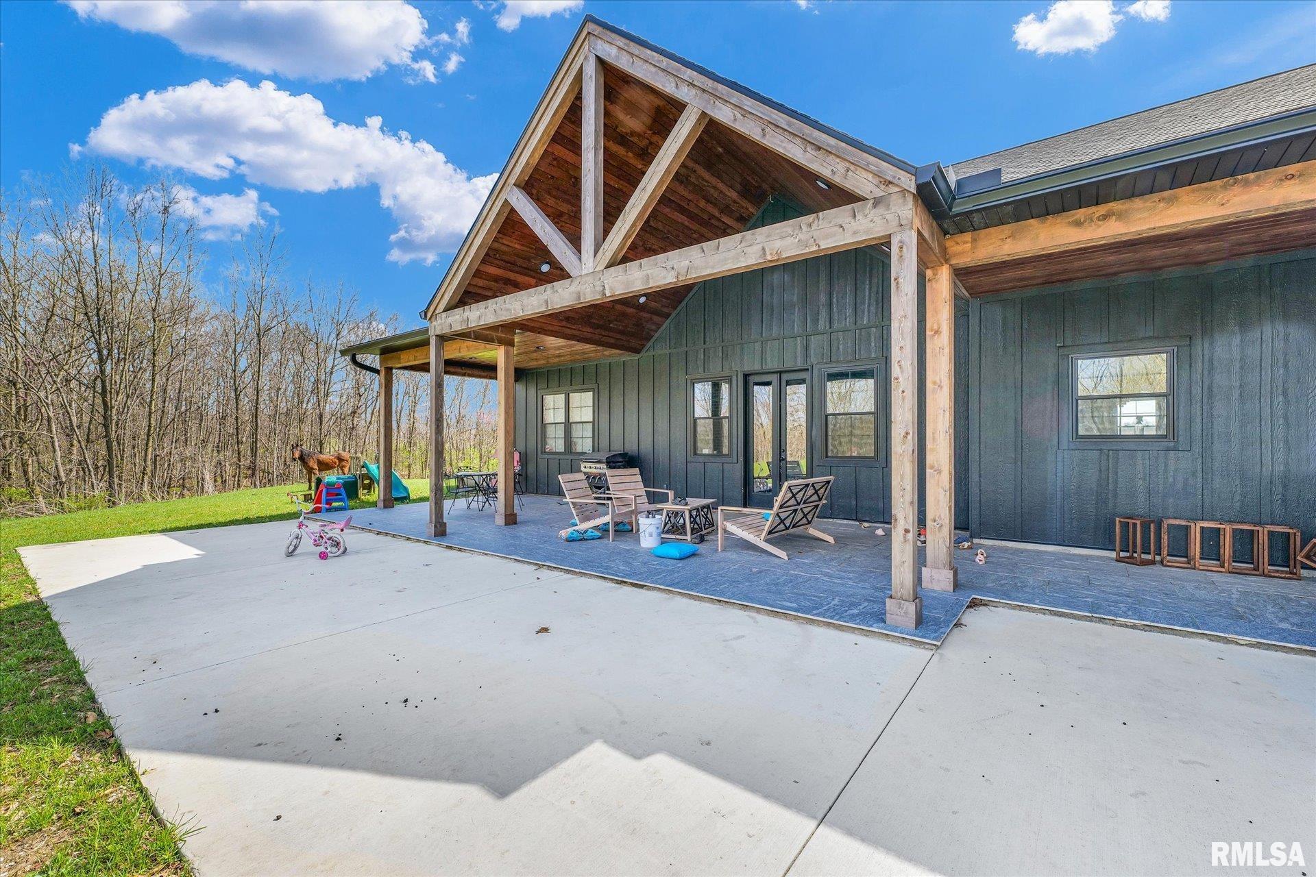 15295 E County Road 150 N, Charleston, Illinois image 7