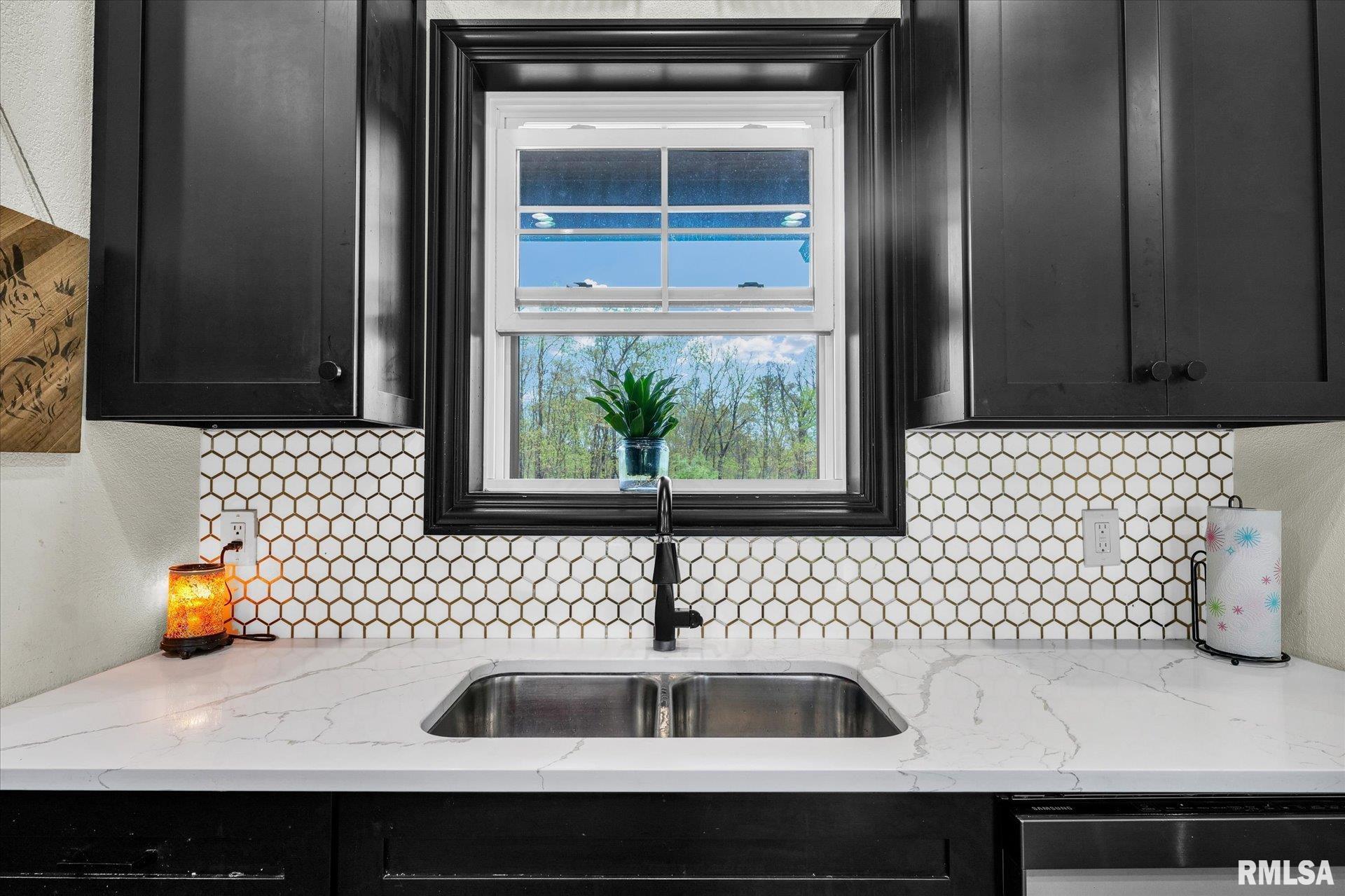 15295 E County Road 150 N, Charleston, Illinois image 34