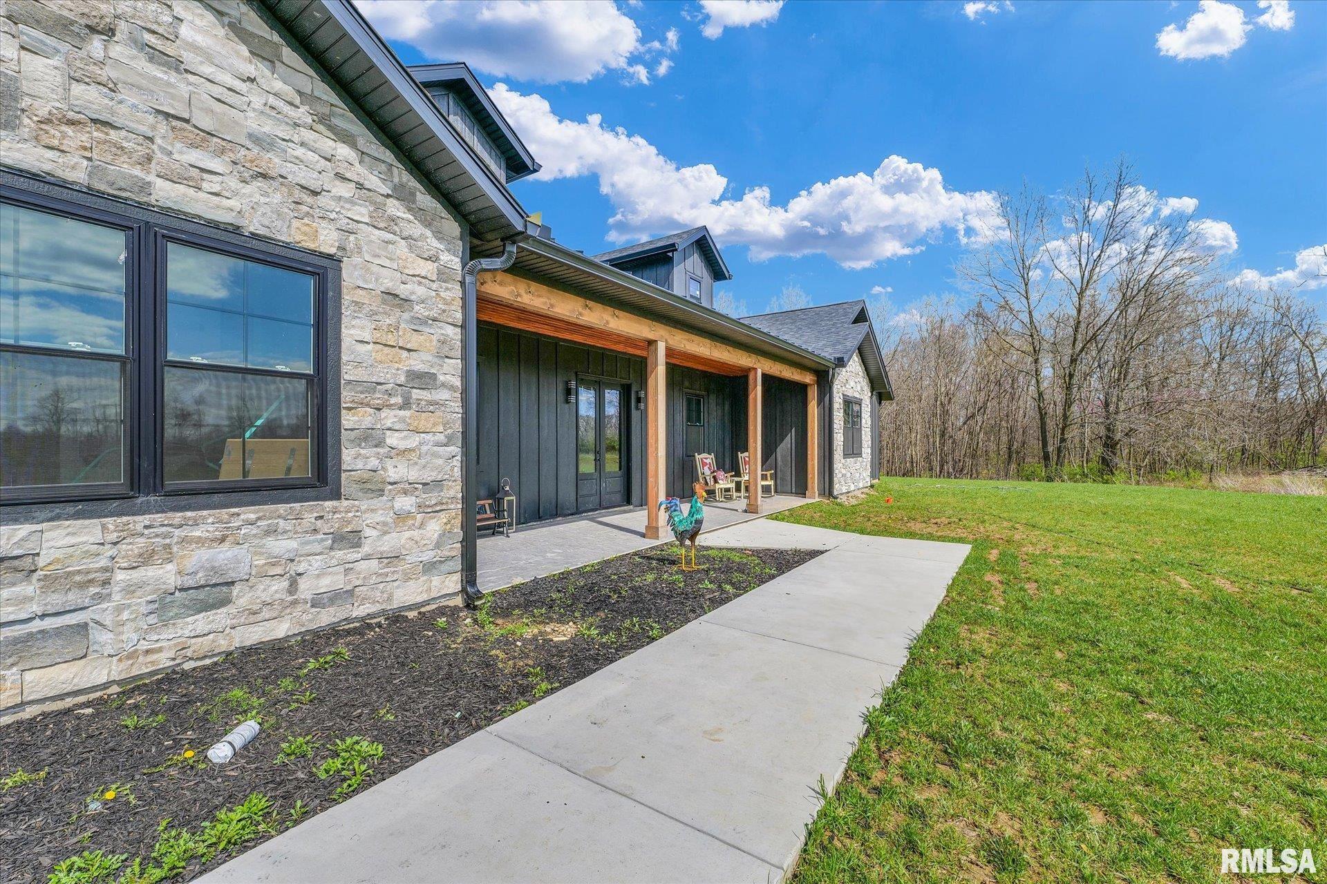 15295 E County Road 150 N, Charleston, Illinois image 6