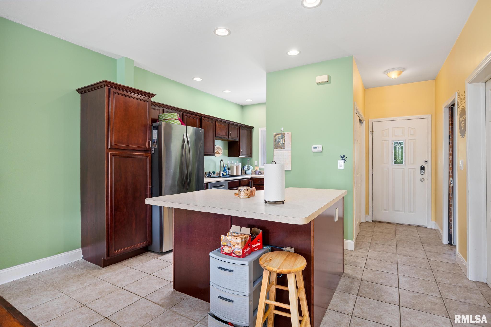 3329 W King James Road, Peoria, Illinois image 6