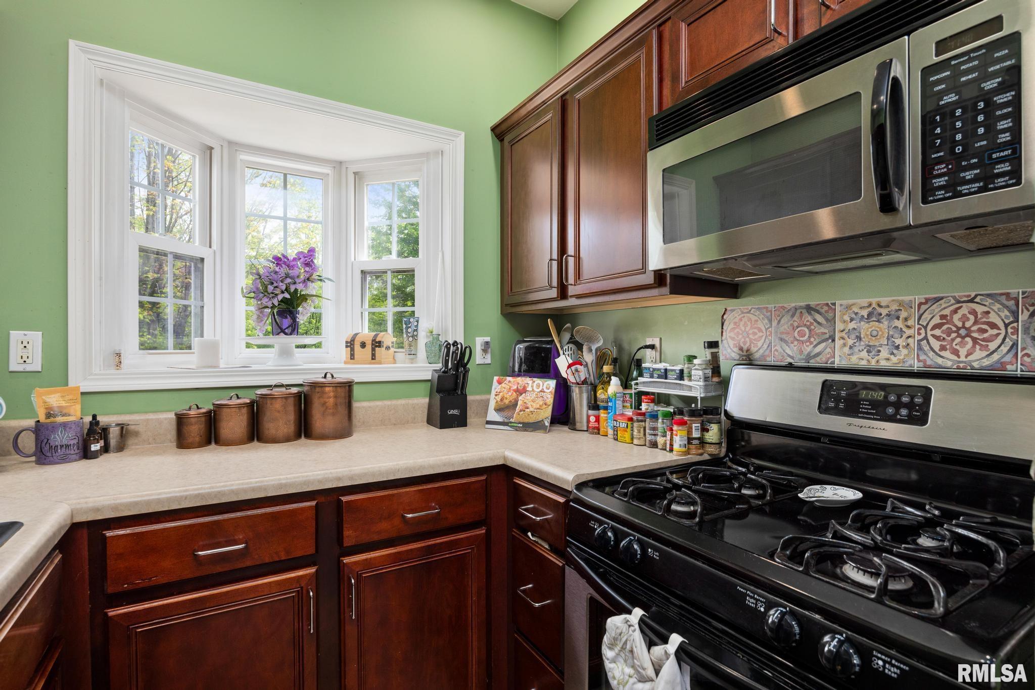 3329 W King James Road, Peoria, Illinois image 9
