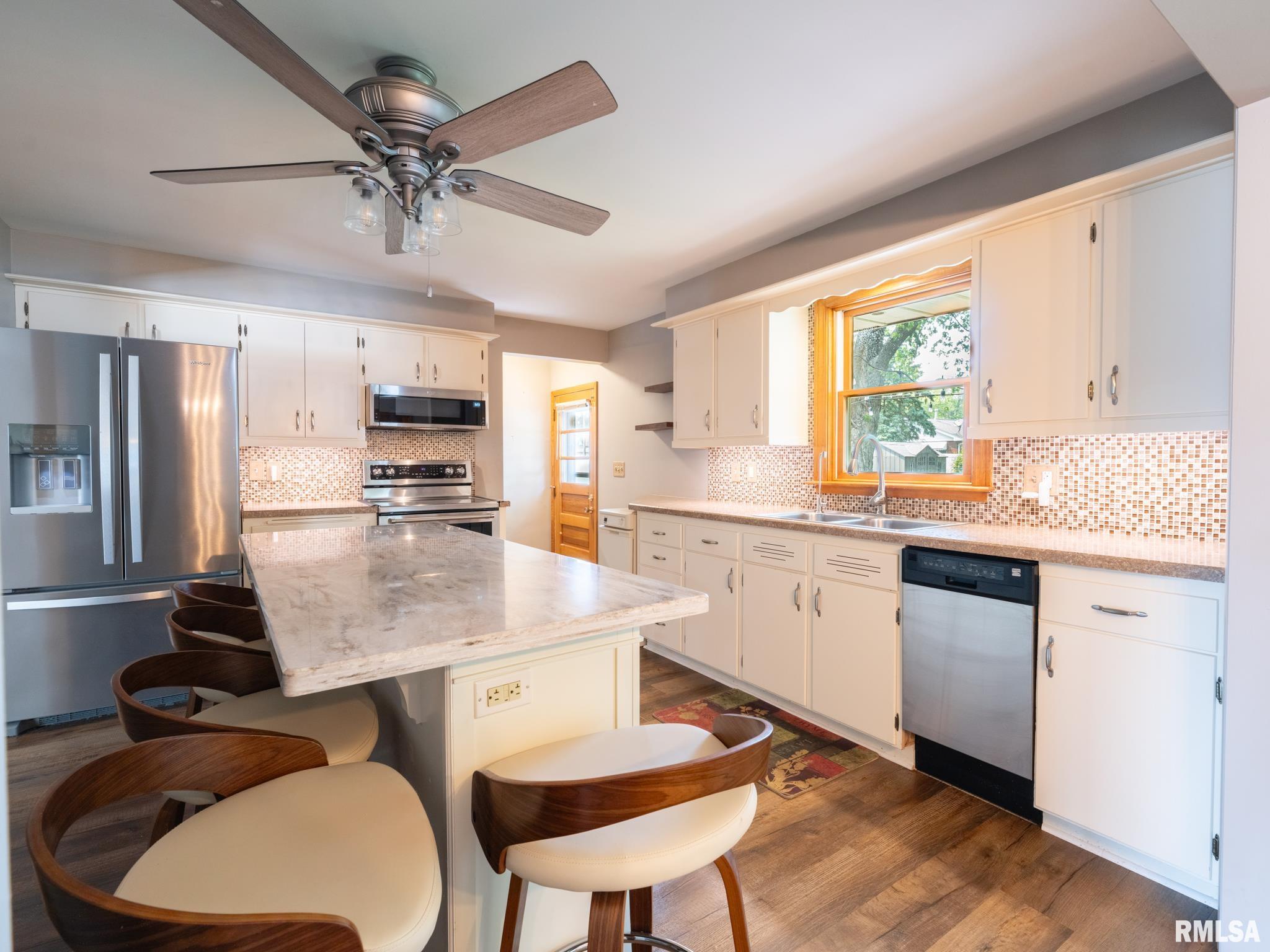 331 E Hazelwood Street, Morton, Illinois image 38