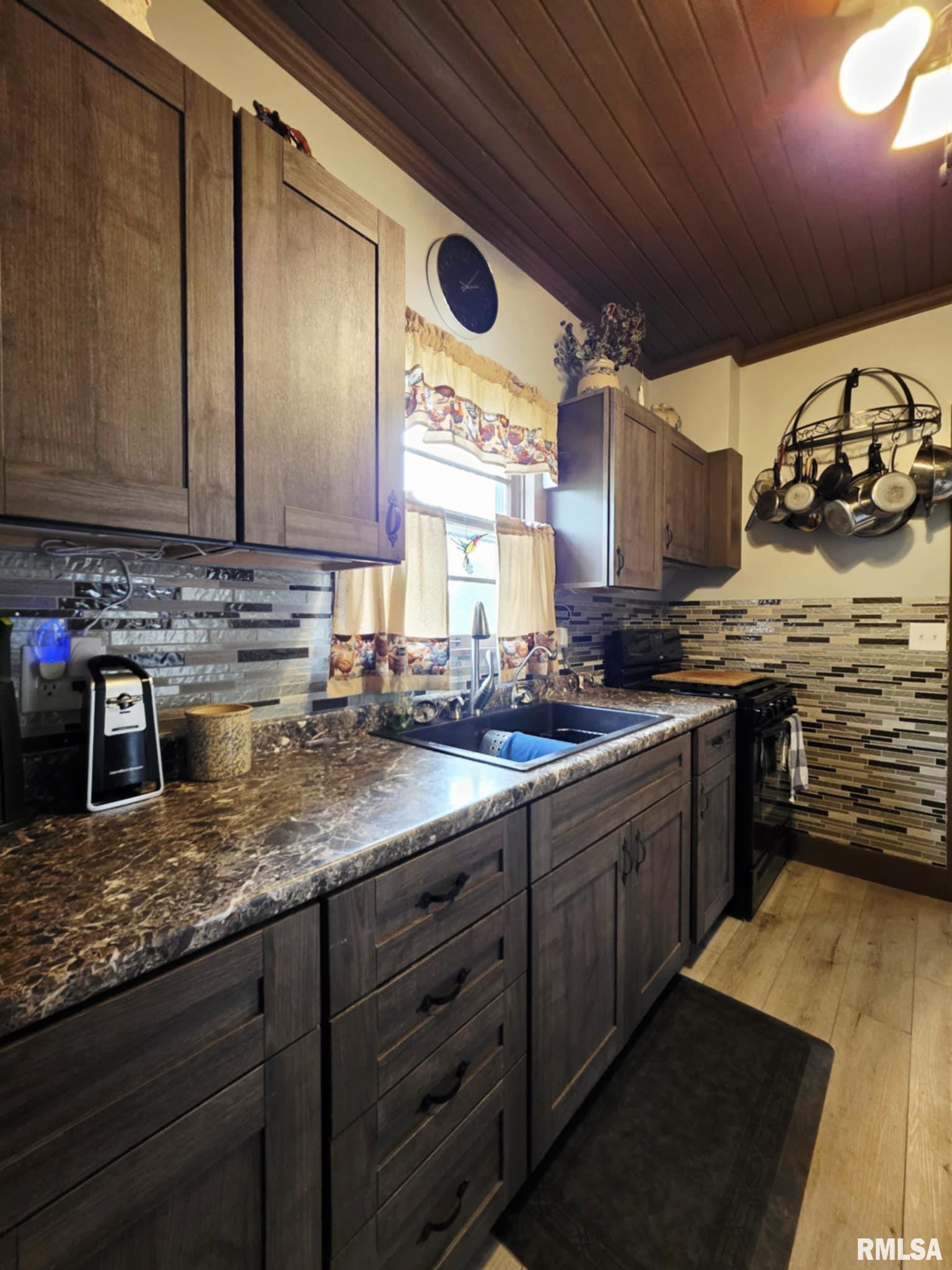 303 S Hedrick Street, Loraine, Illinois image 11