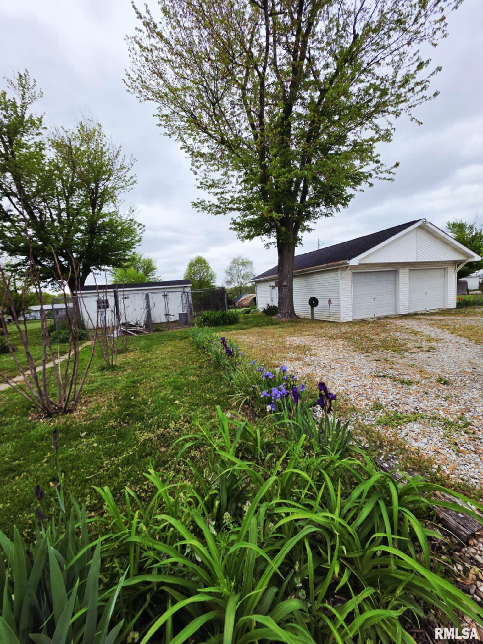 303 S Hedrick Street, Loraine, Illinois image 7