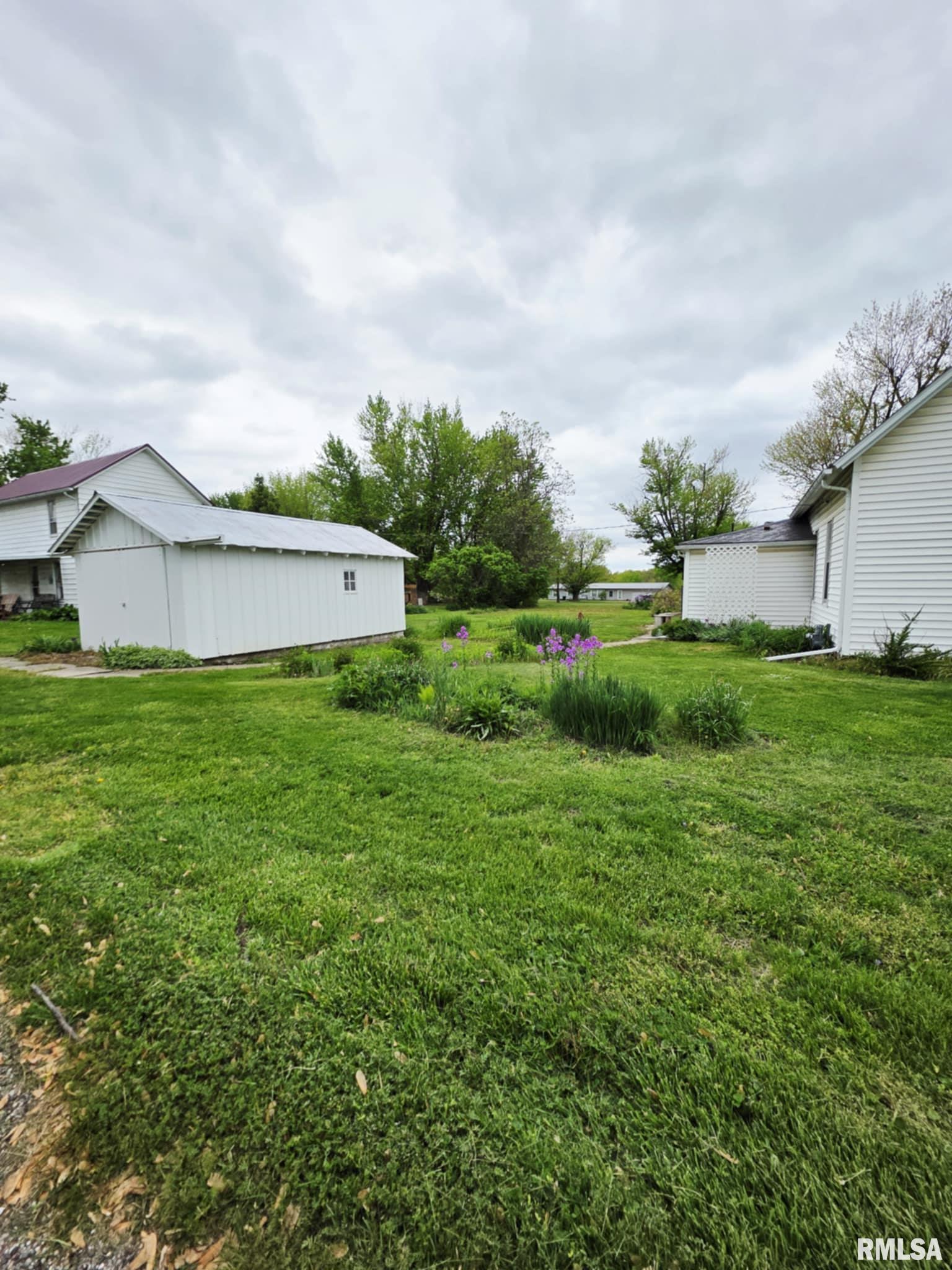 303 S Hedrick Street, Loraine, Illinois image 5