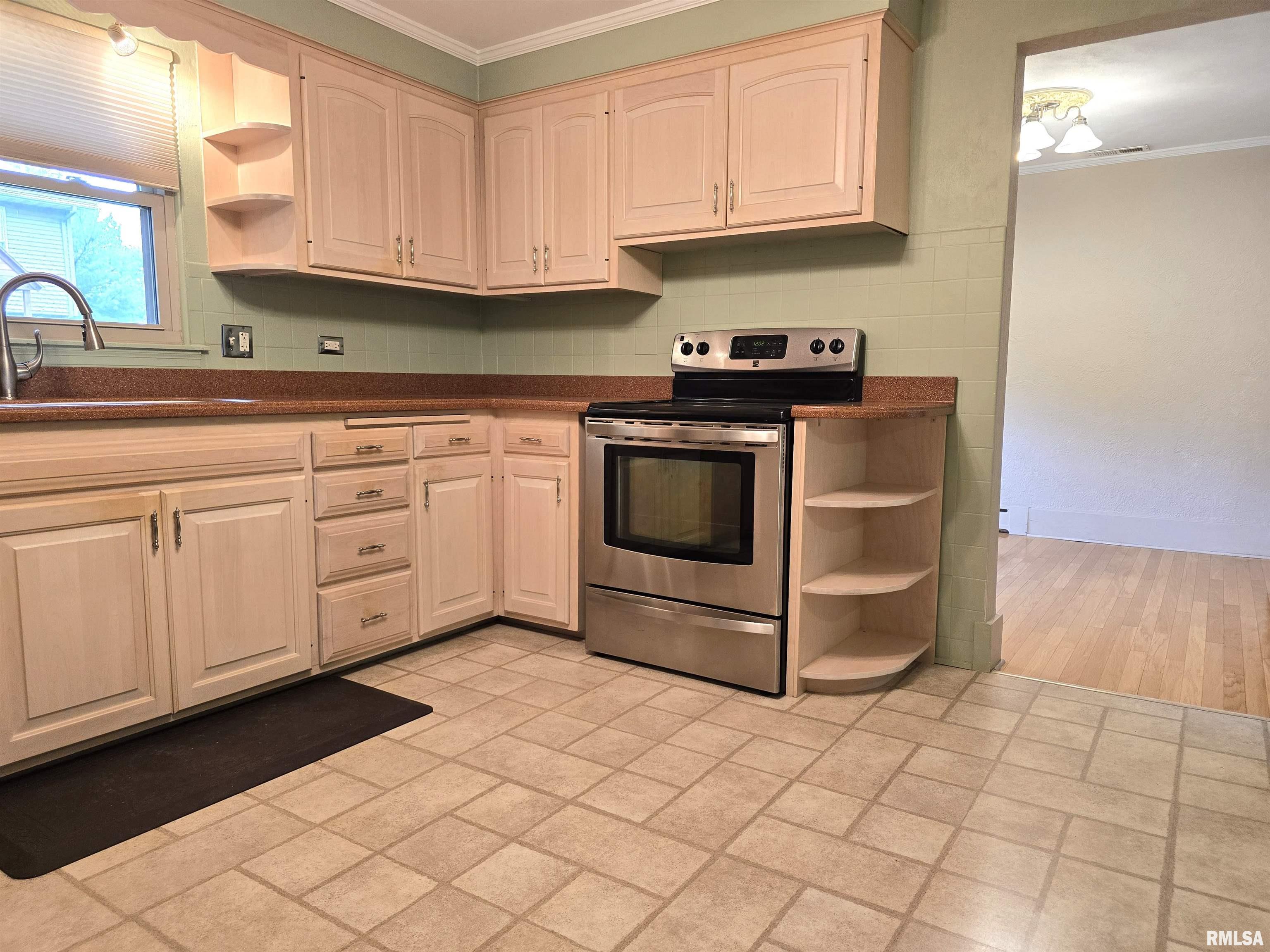 901 Coolidge Avenue, Pekin, Illinois image 11