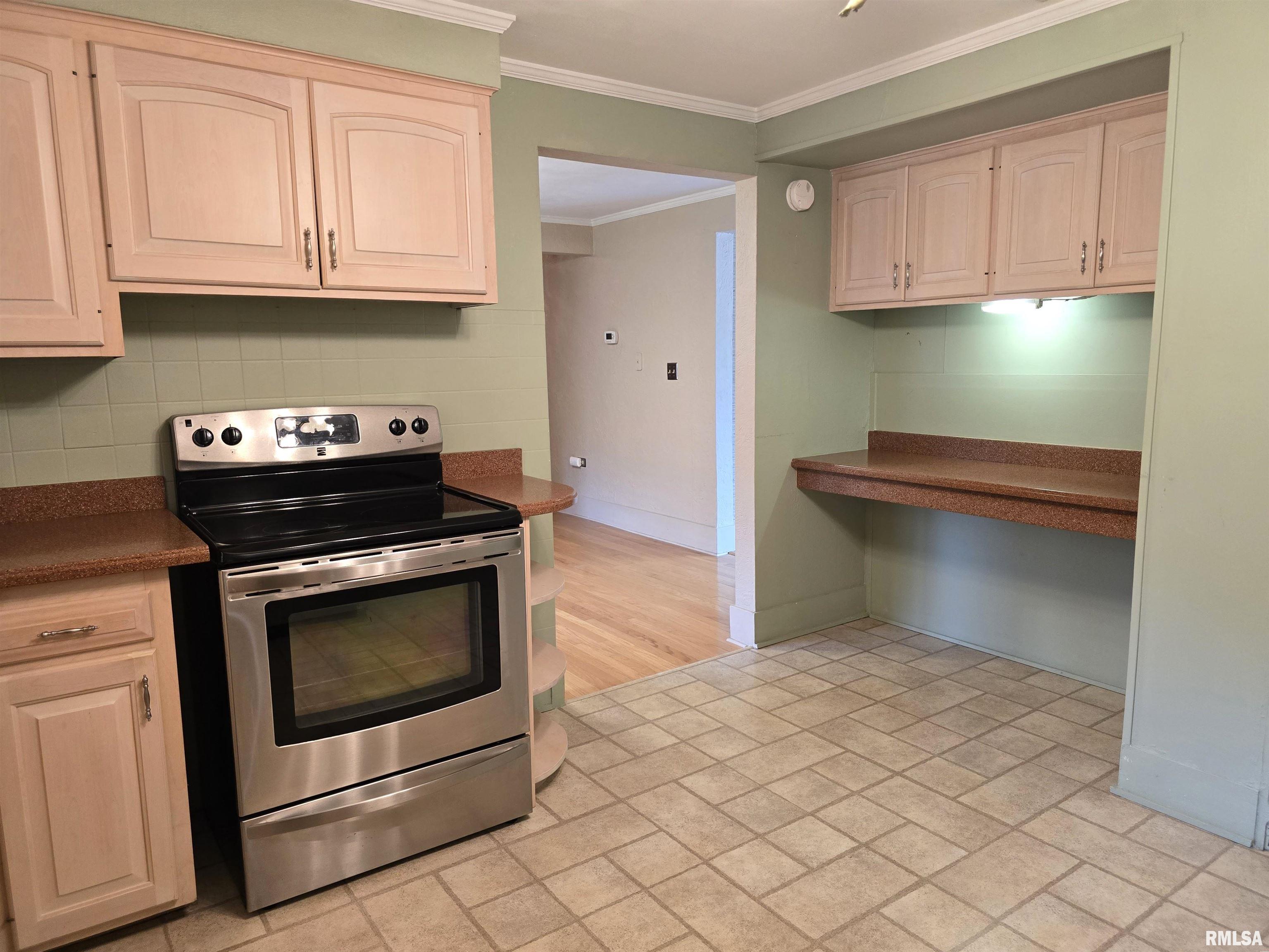 901 Coolidge Avenue, Pekin, Illinois image 13