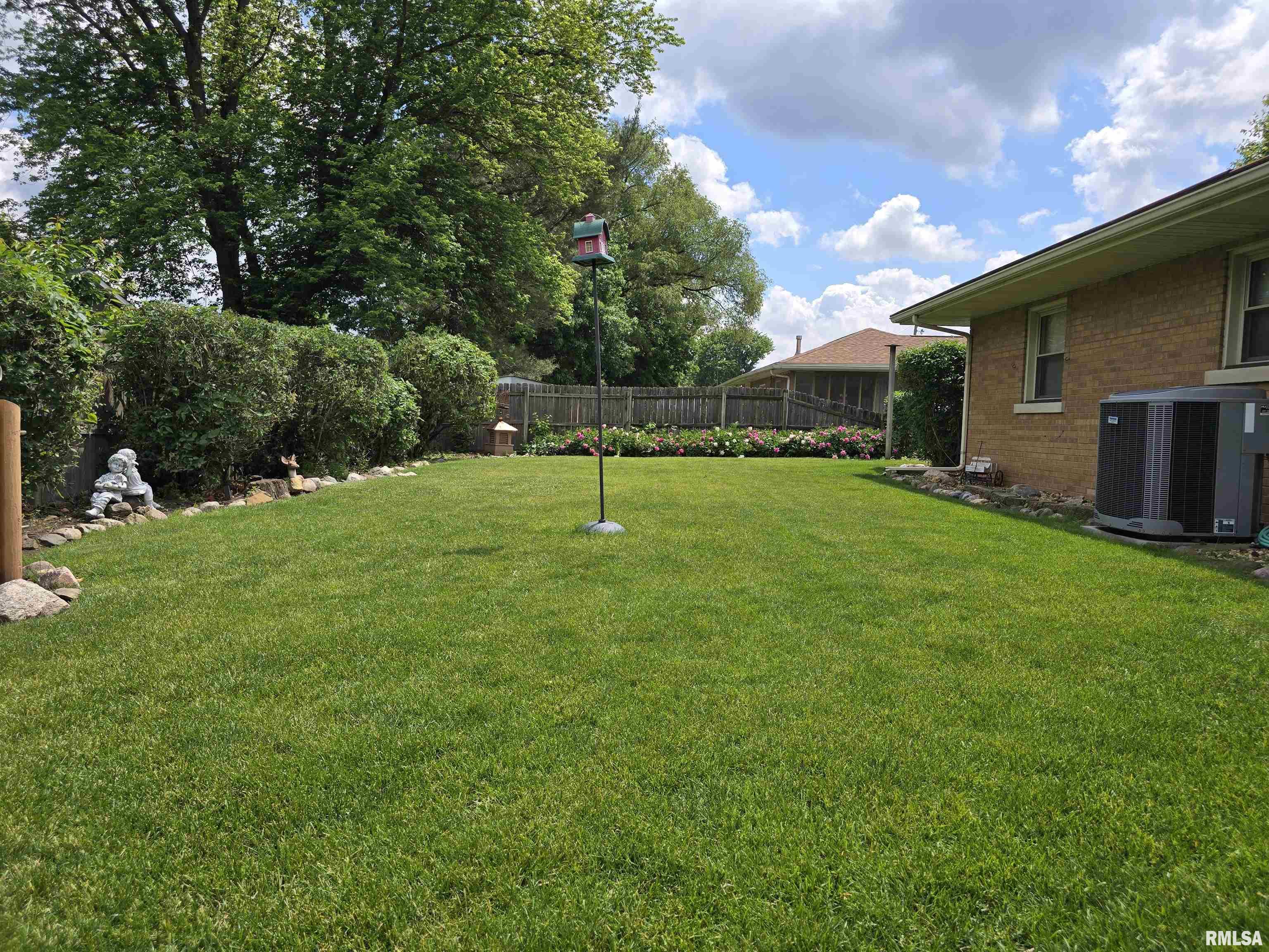 901 Coolidge Avenue, Pekin, Illinois image 28