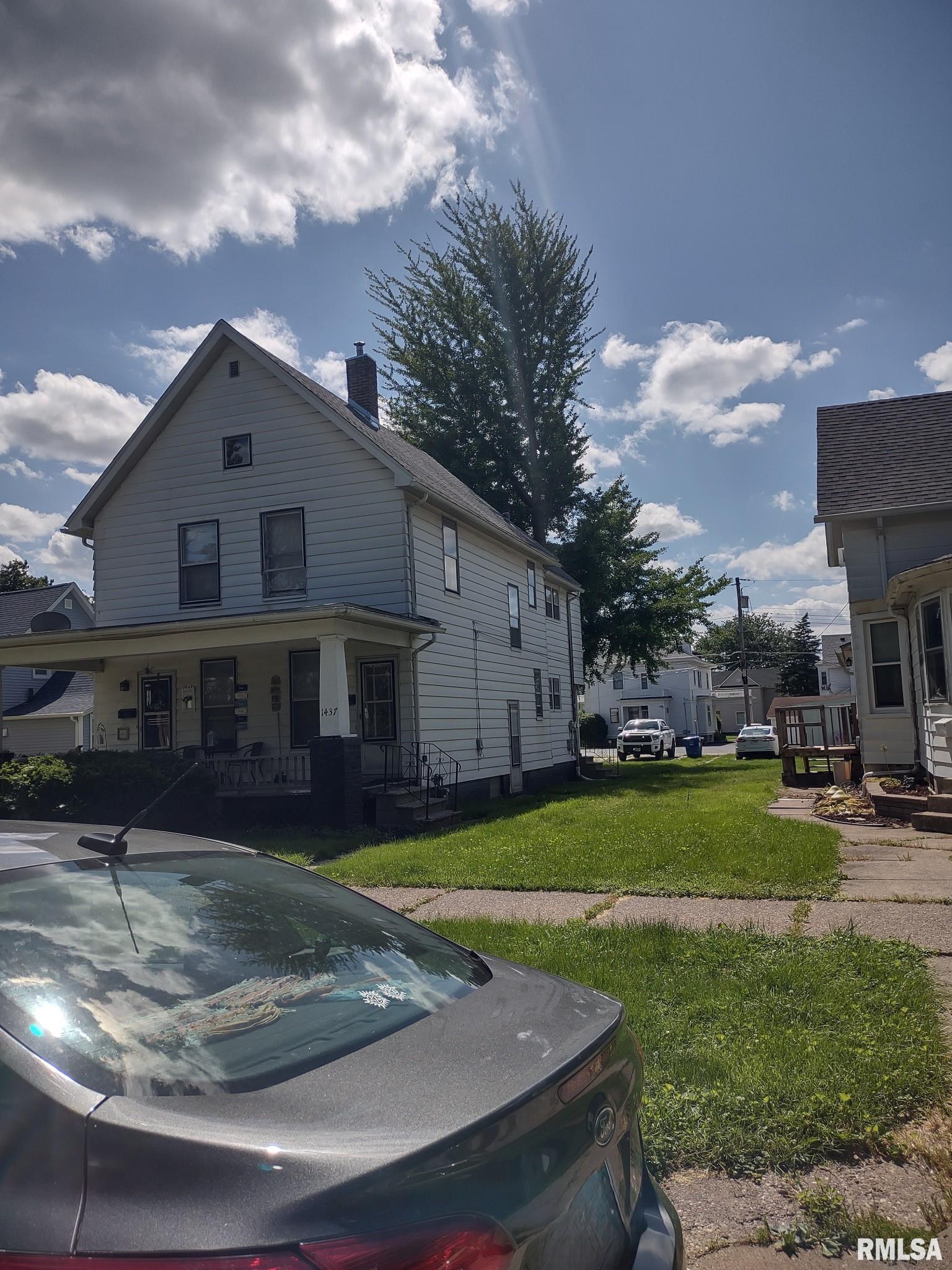 1437 13th Street, Moline, Illinois image 7