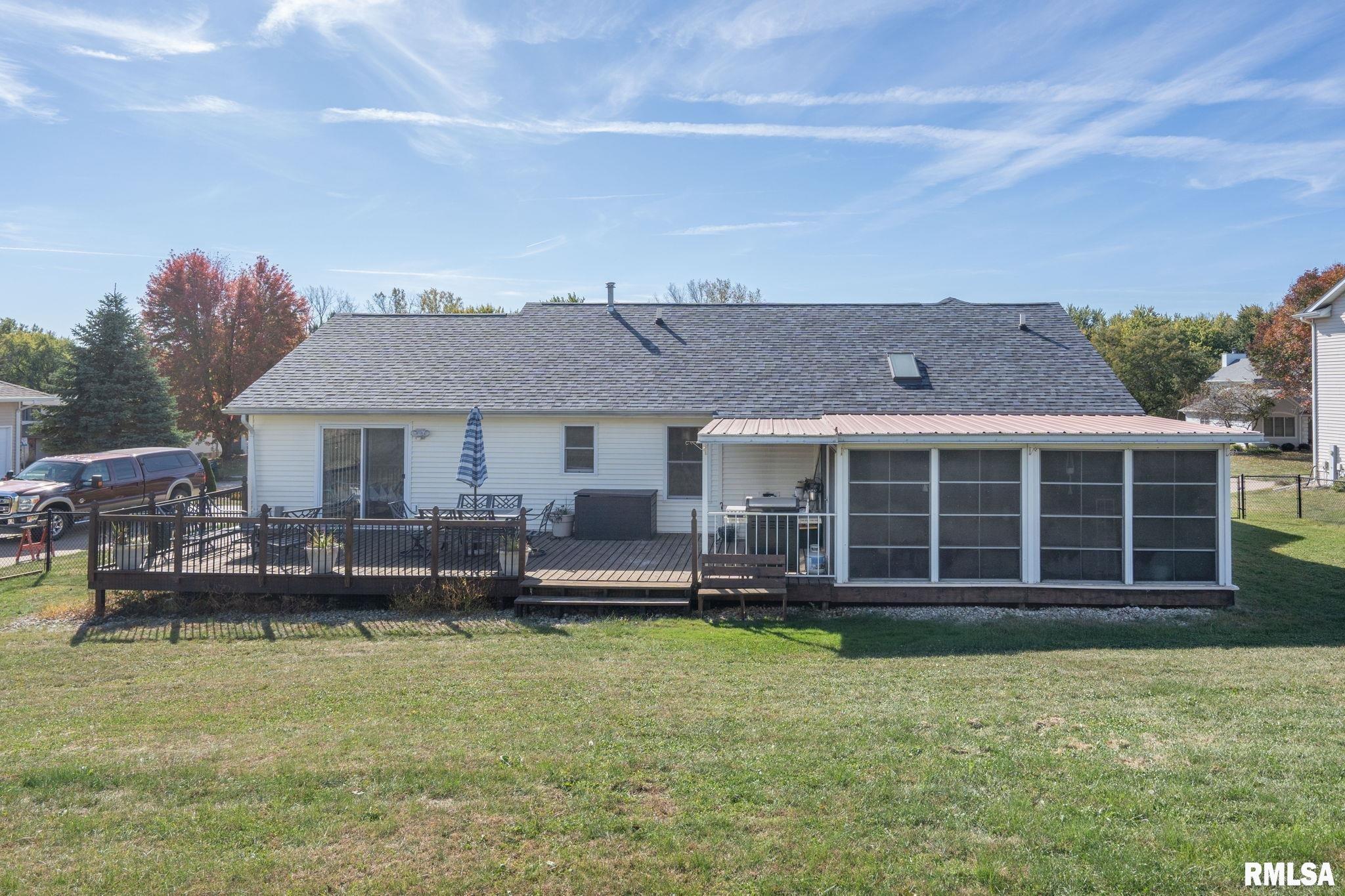 2832 W 44th Street, Davenport, Iowa image 22