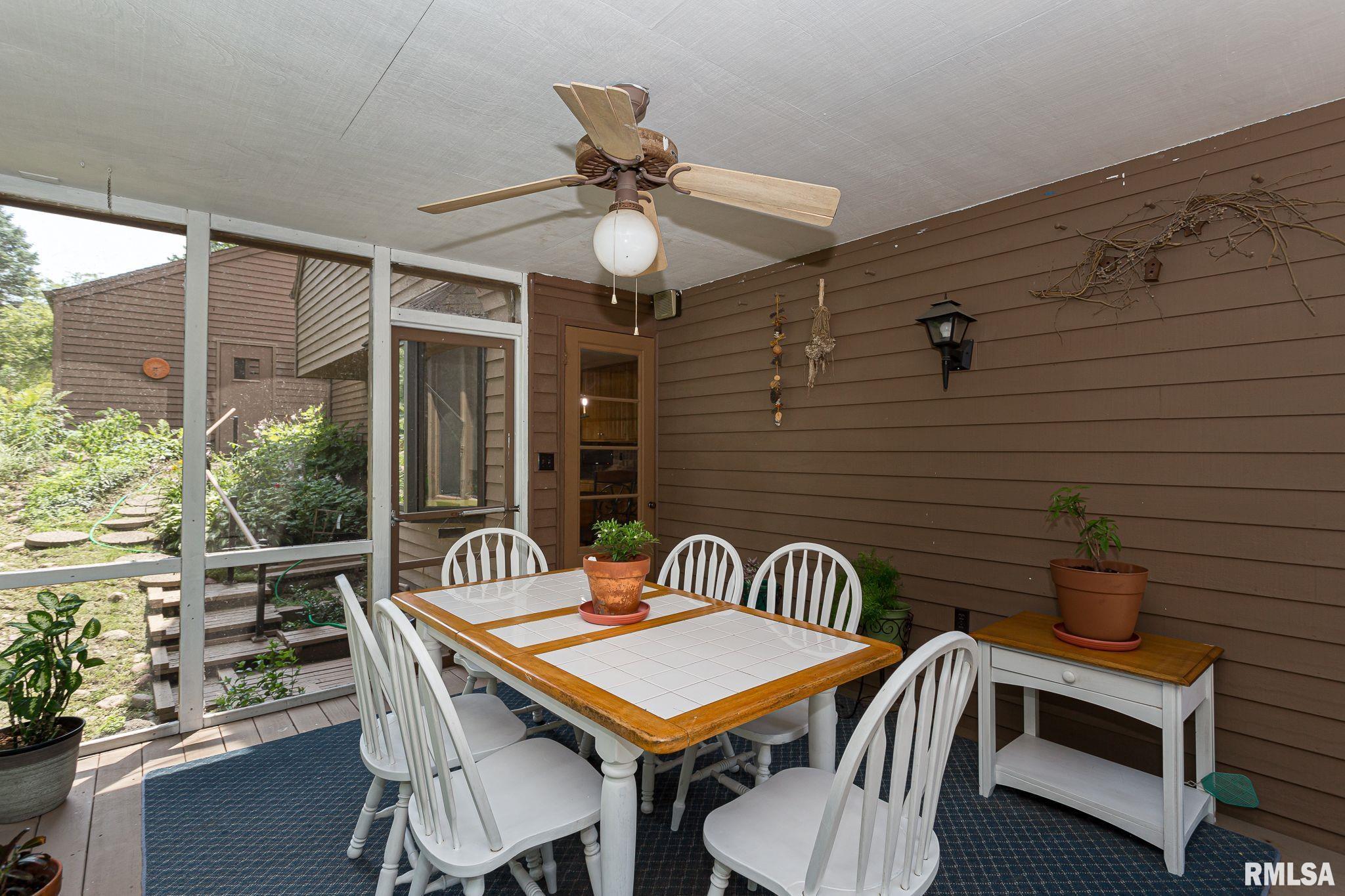 28018 230th Street, Le Claire, Iowa image 22