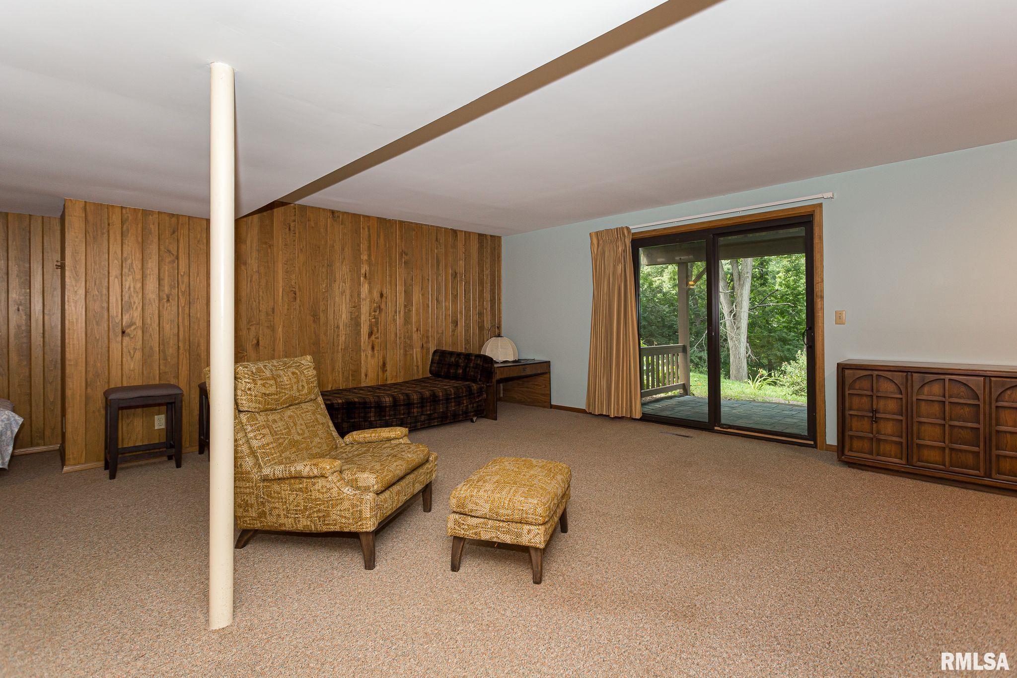 28018 230th Street, Le Claire, Iowa image 37