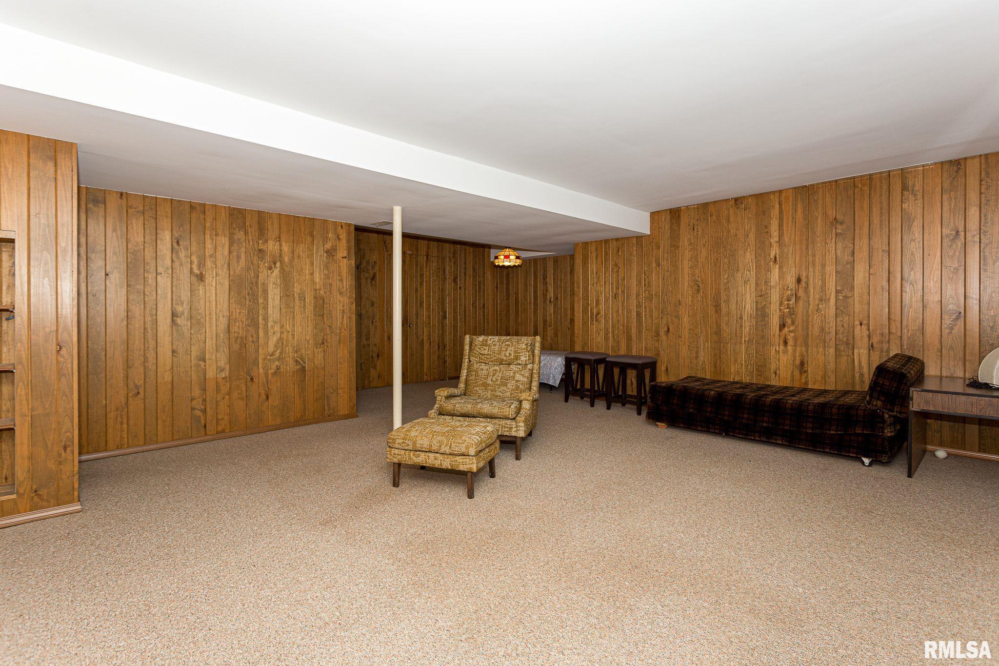 28018 230th Street, Le Claire, Iowa image 39