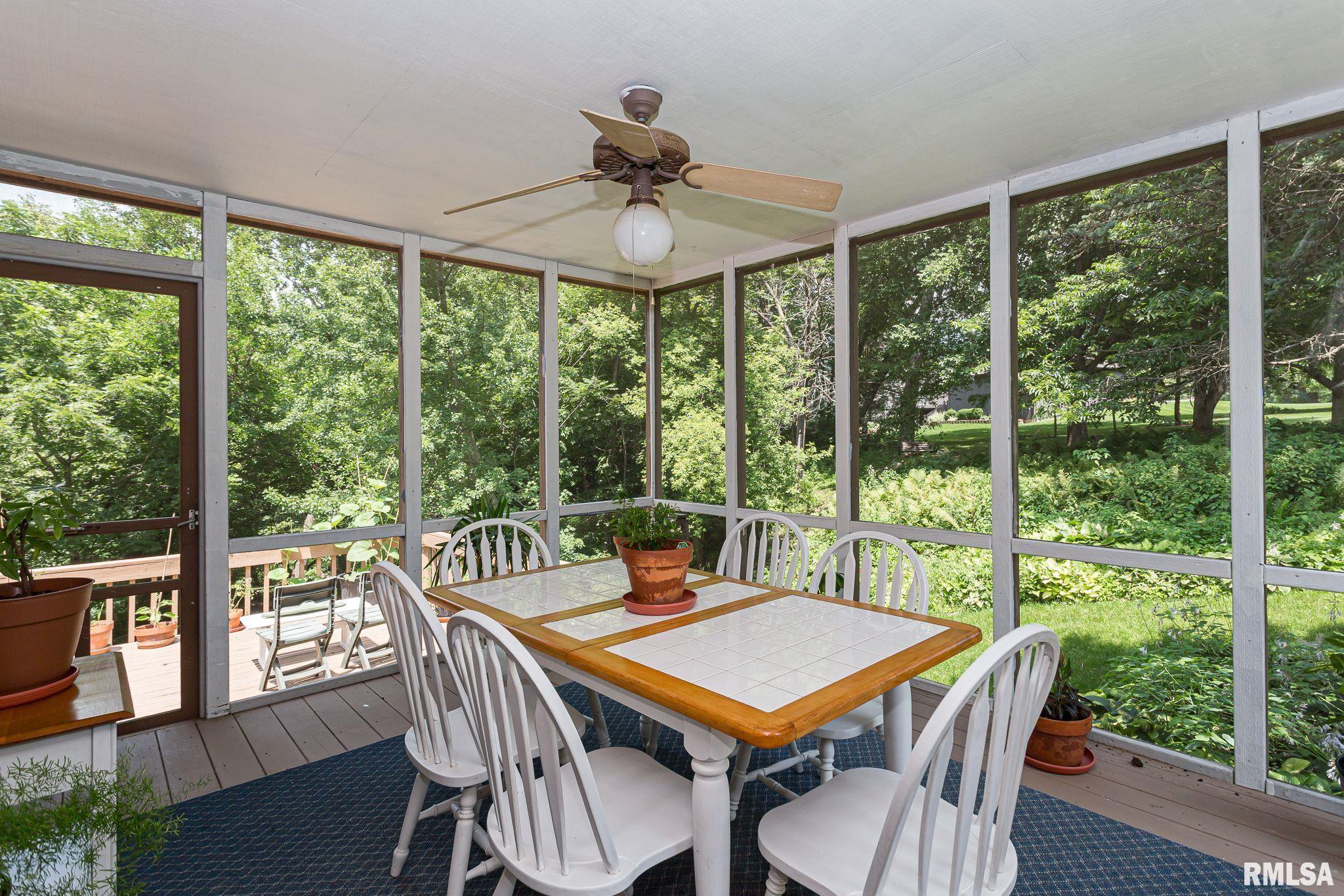 28018 230th Street, Le Claire, Iowa image 21