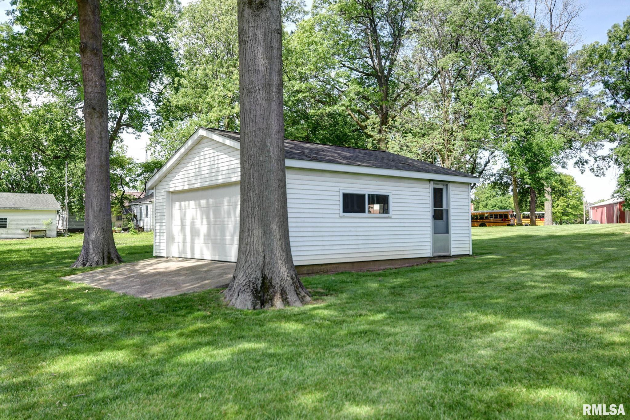 206 Central Avenue, Kincaid, Illinois image 50