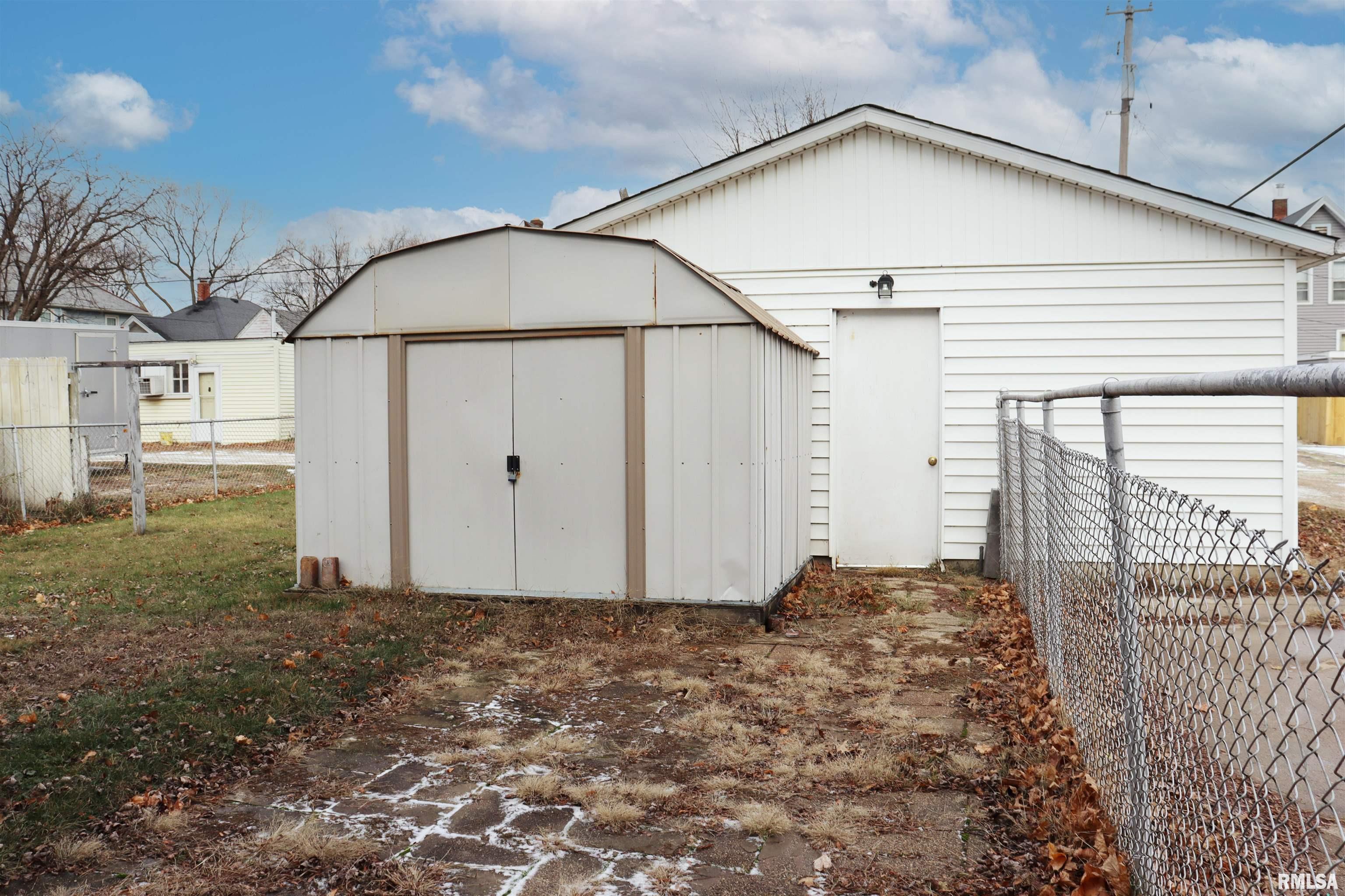 1913 W Alice Avenue, West Peoria, Illinois image 43