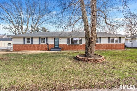 Homes For Sale - 3300 Stanton Street<br/> Springfield, IL 62703