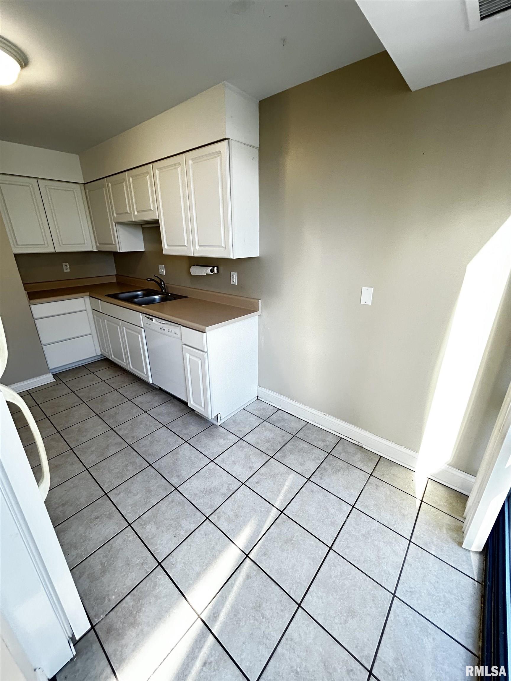 125 SW Jefferson Avenue #W3NE, Peoria, Illinois image 18