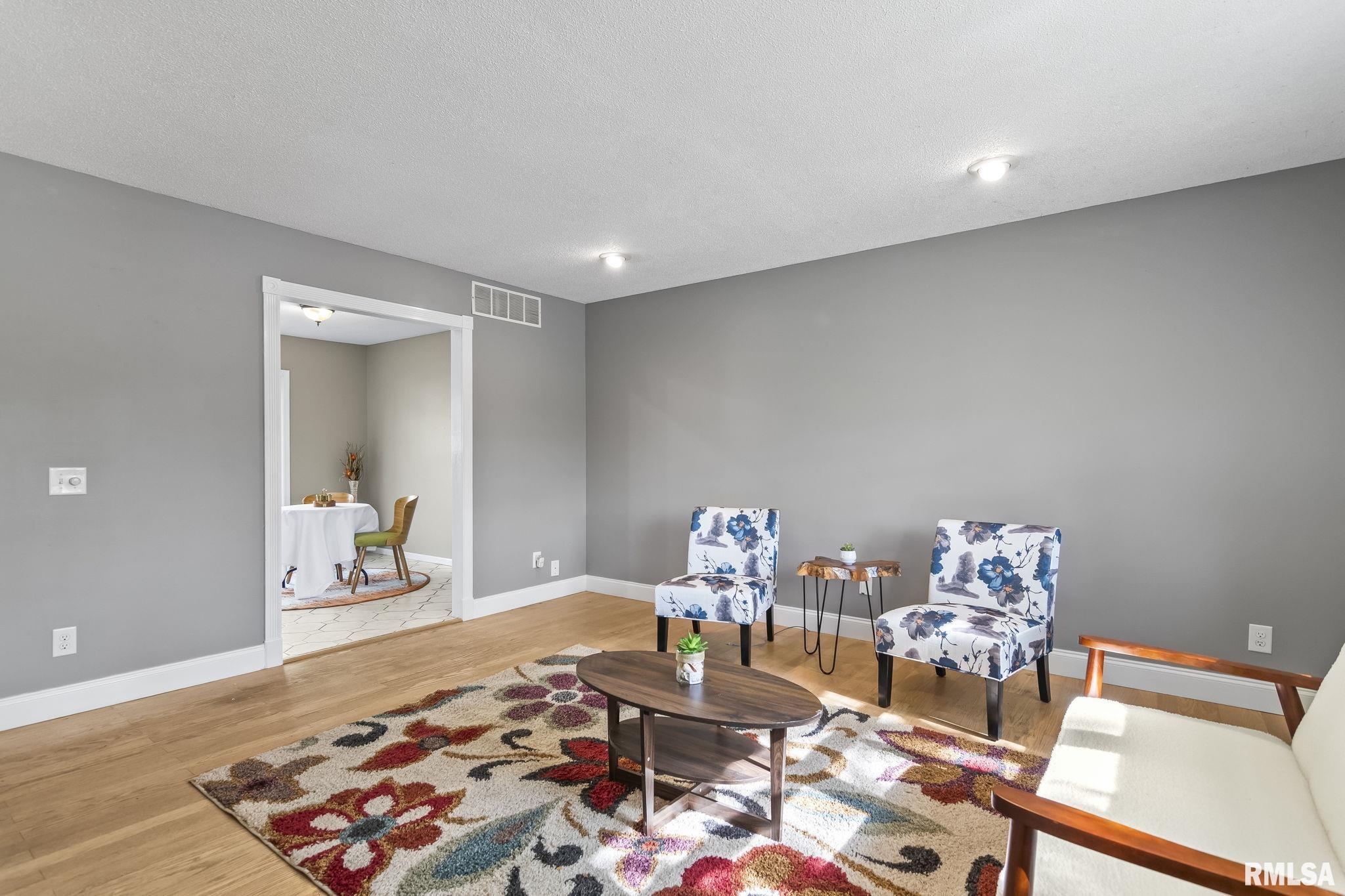 305 Plover Drive, Chatham, Illinois image 2