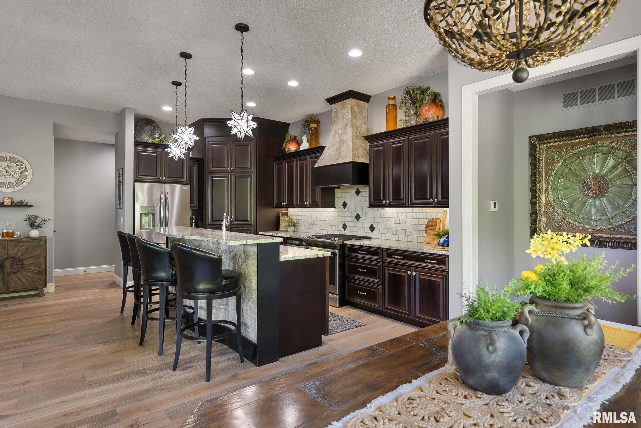 5212 N Richmond Circle, Bettendorf, Iowa image 20