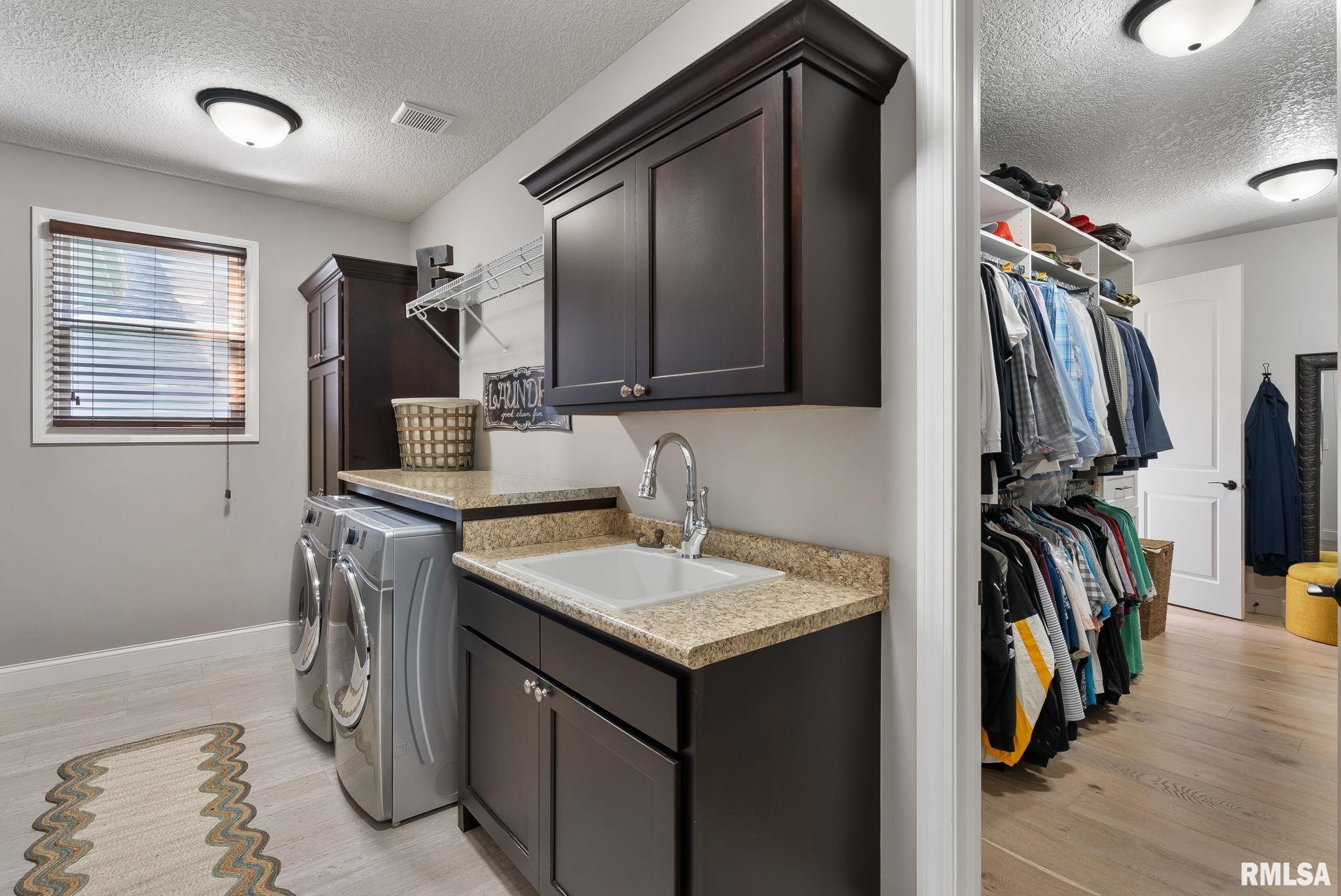 5212 N Richmond Circle, Bettendorf, Iowa image 30