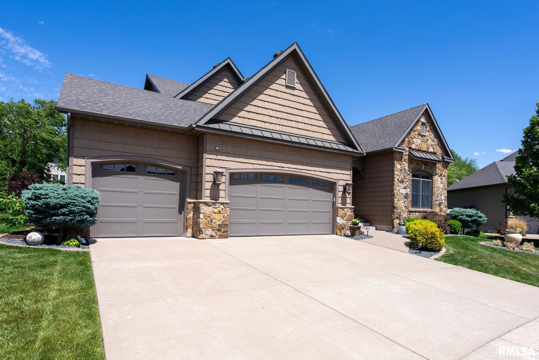 5212 N Richmond Circle, Bettendorf, Iowa image 3